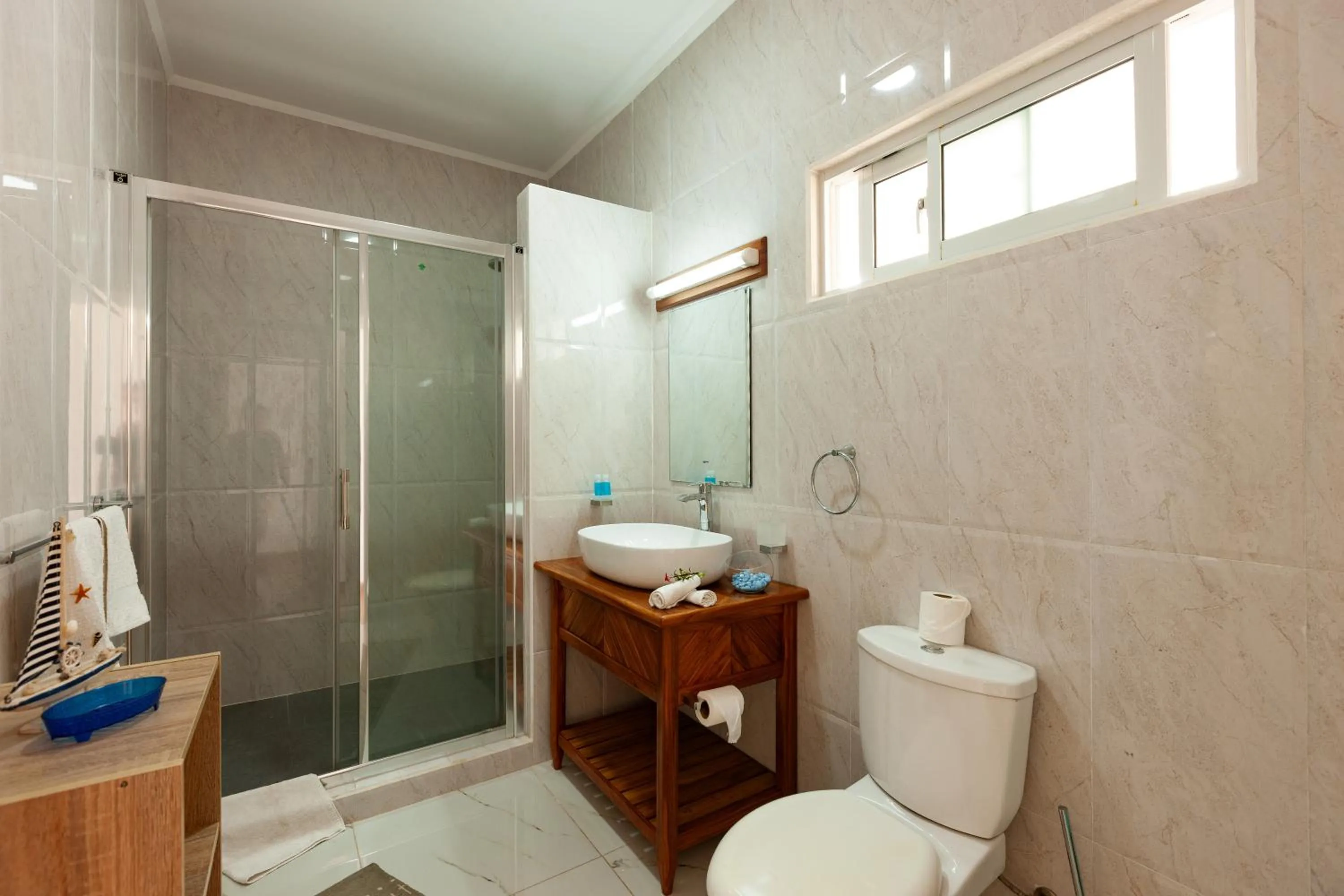 Shower in Villa Anse La Blague