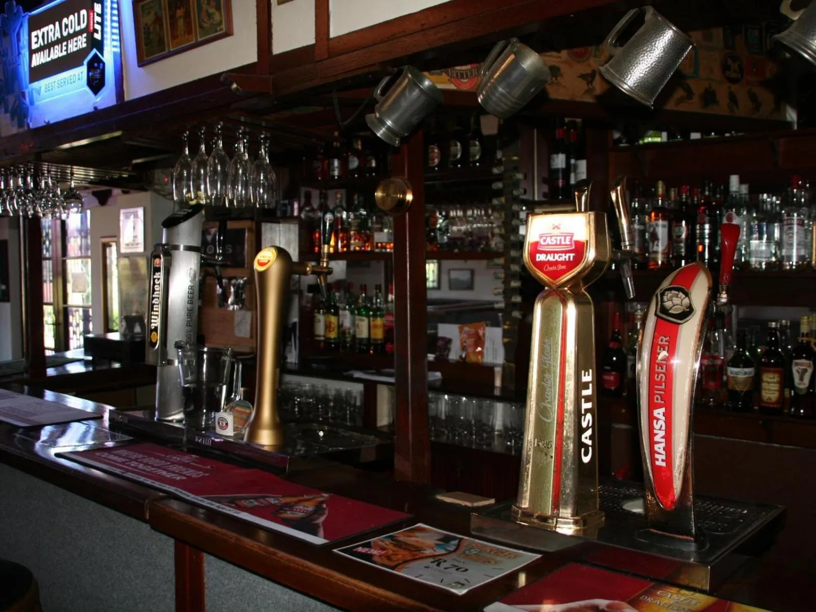 Lounge or bar in Somerset Guest Lodge - Western Cape