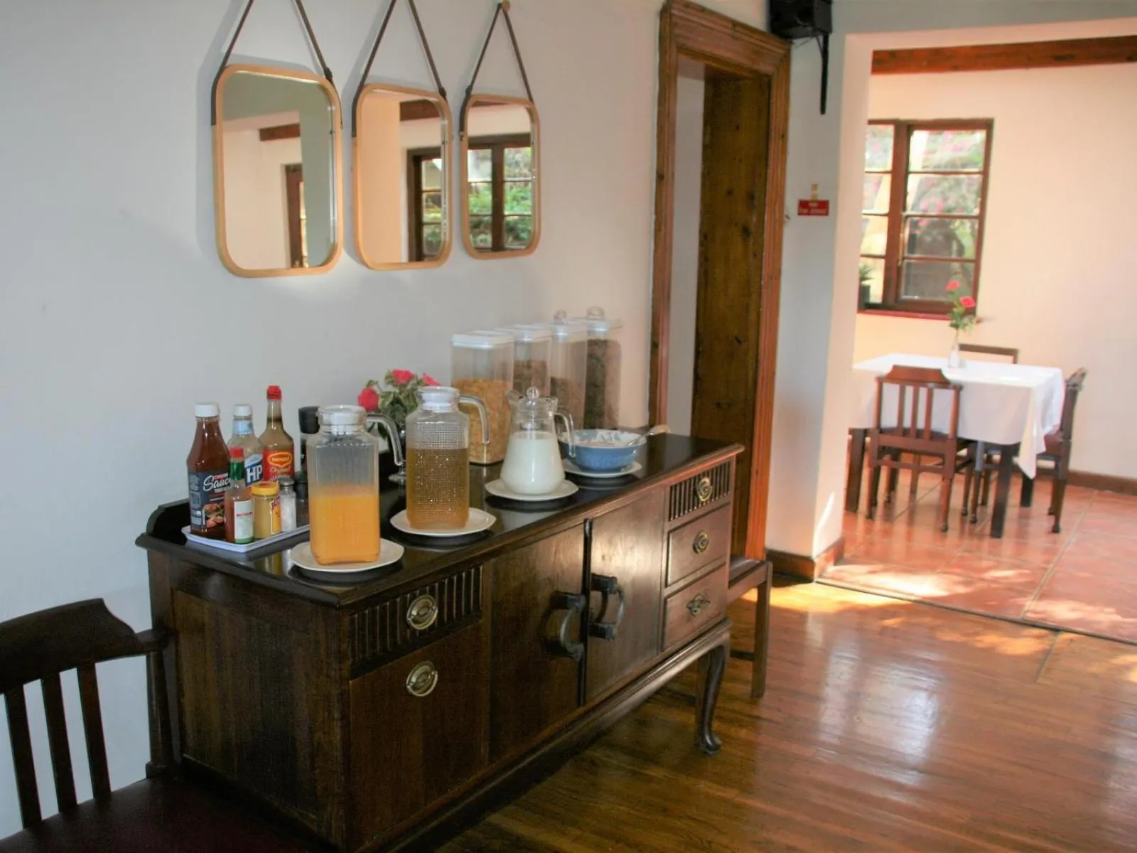 Dining area in Somerset Guest Lodge - Western Cape