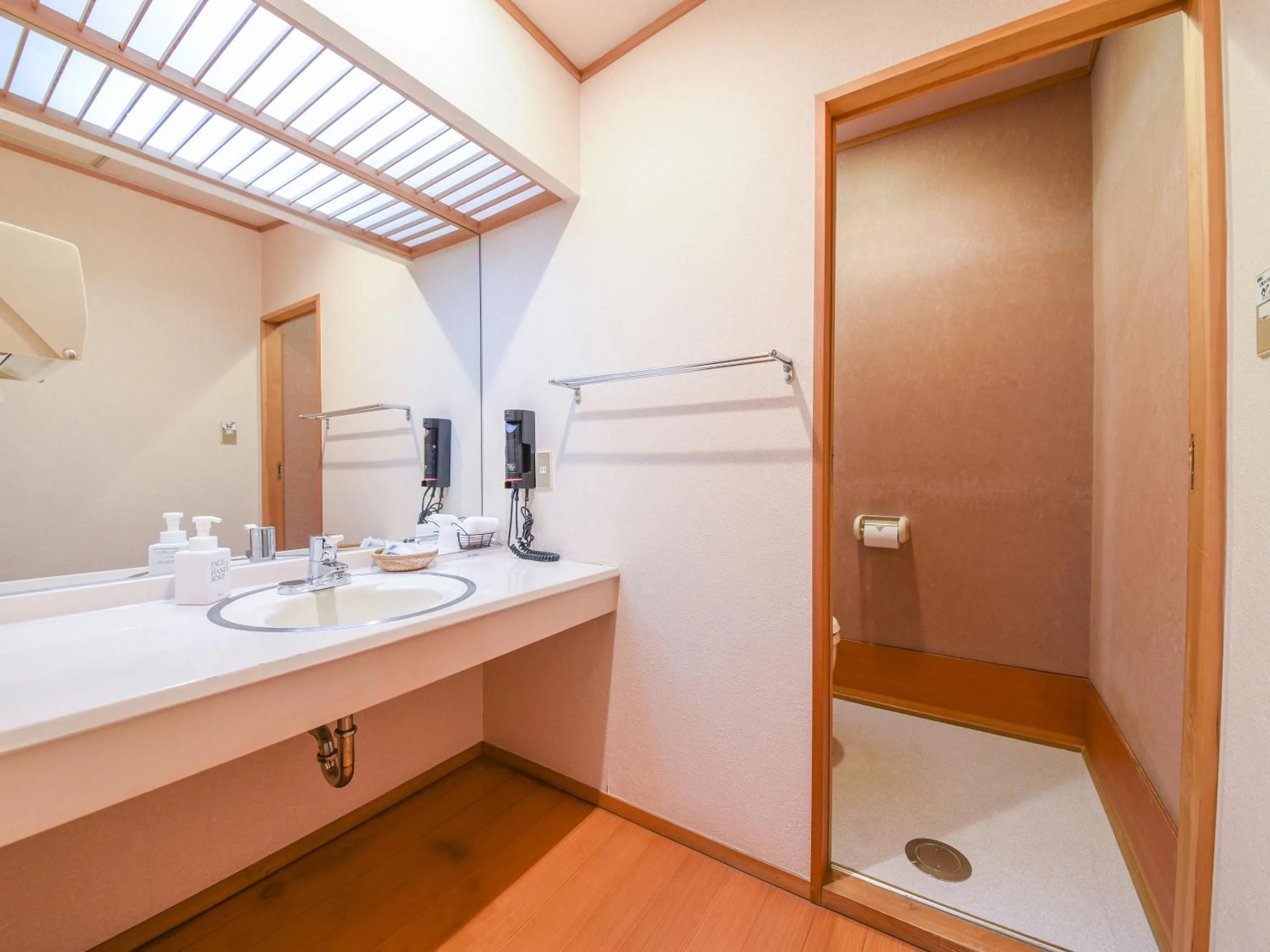 Photo of the whole room in Bousenkaku