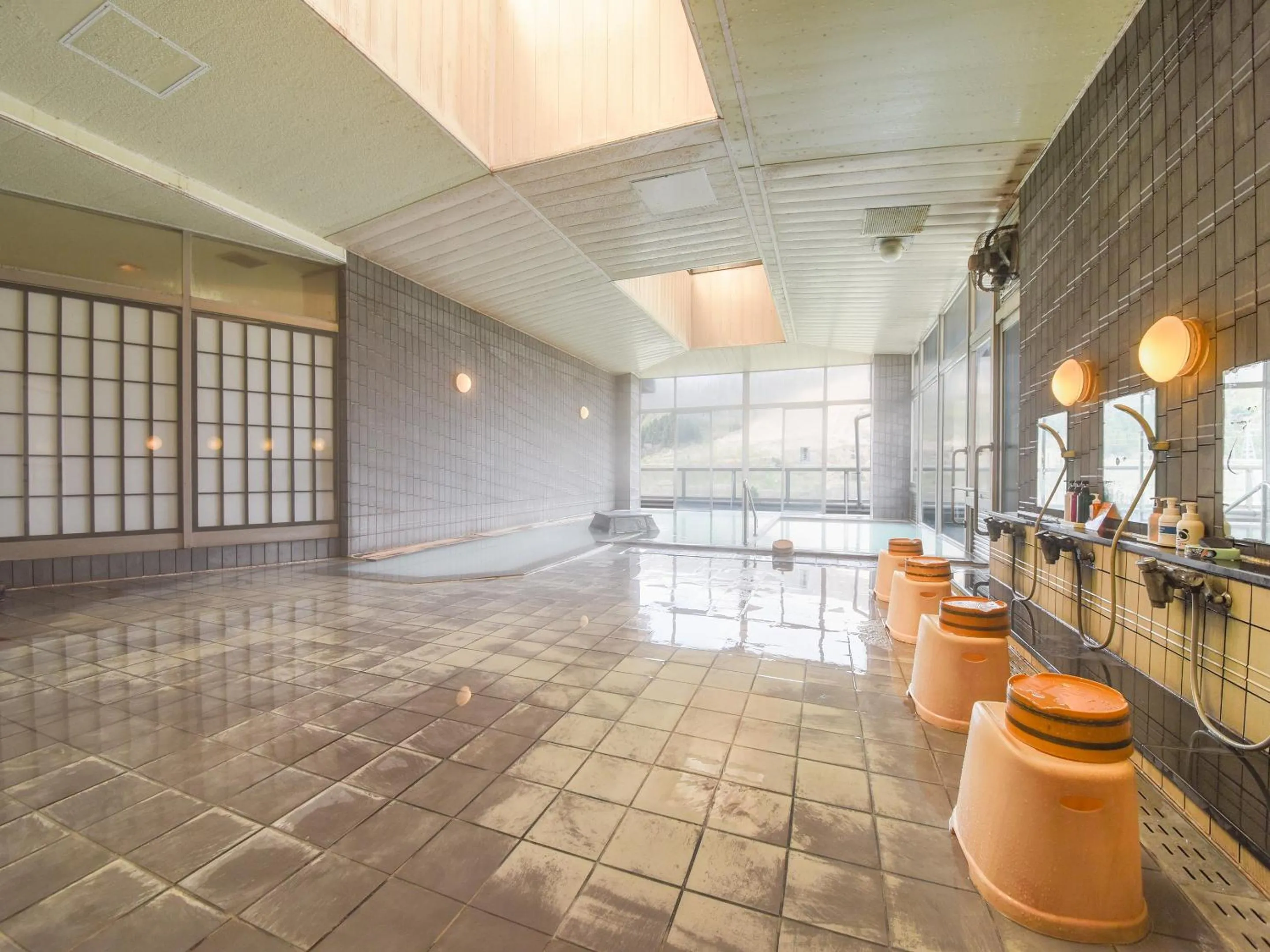 Hot Spring Bath in Bousenkaku