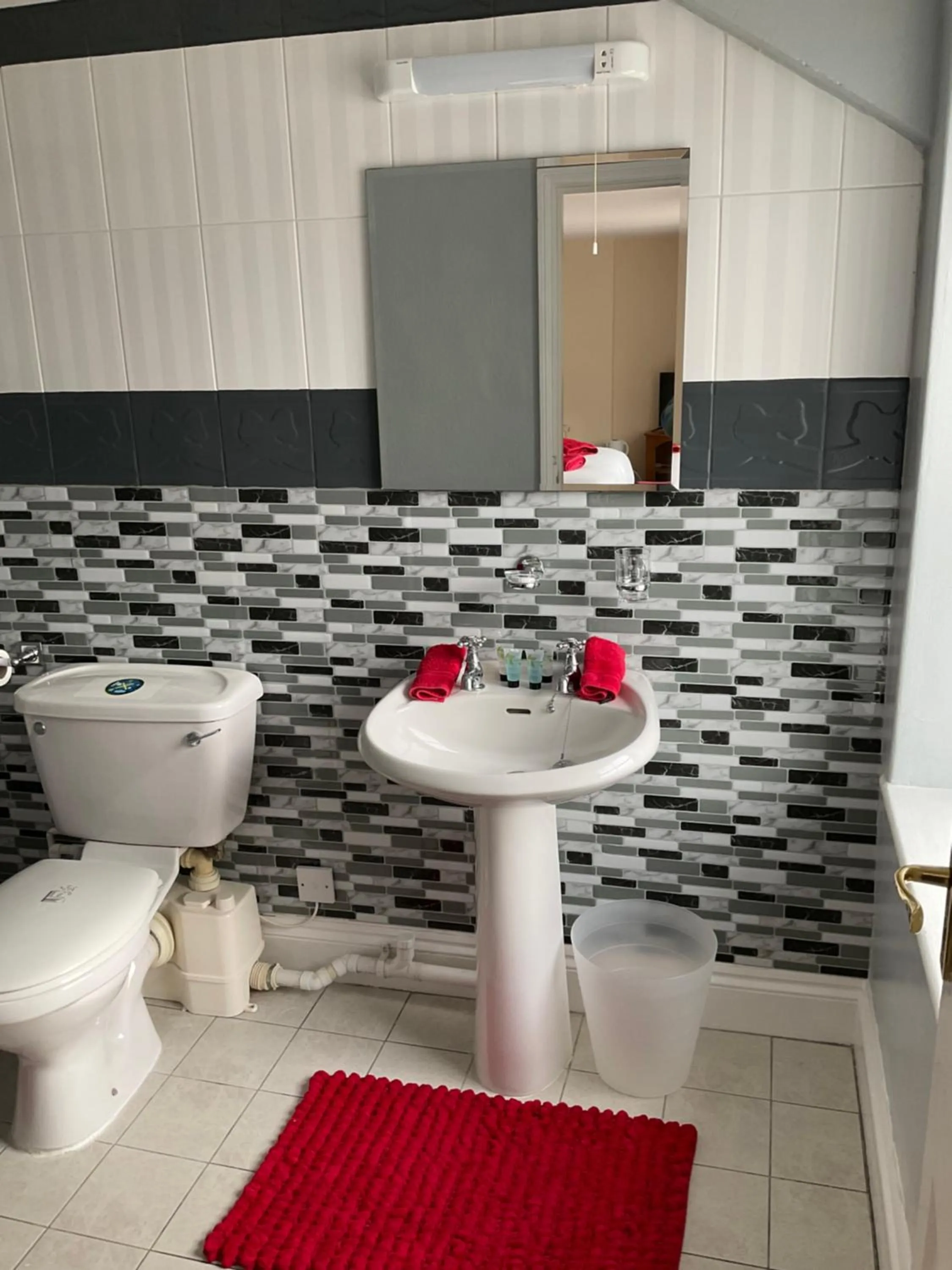 Bathroom in No 52 bed and breakfast