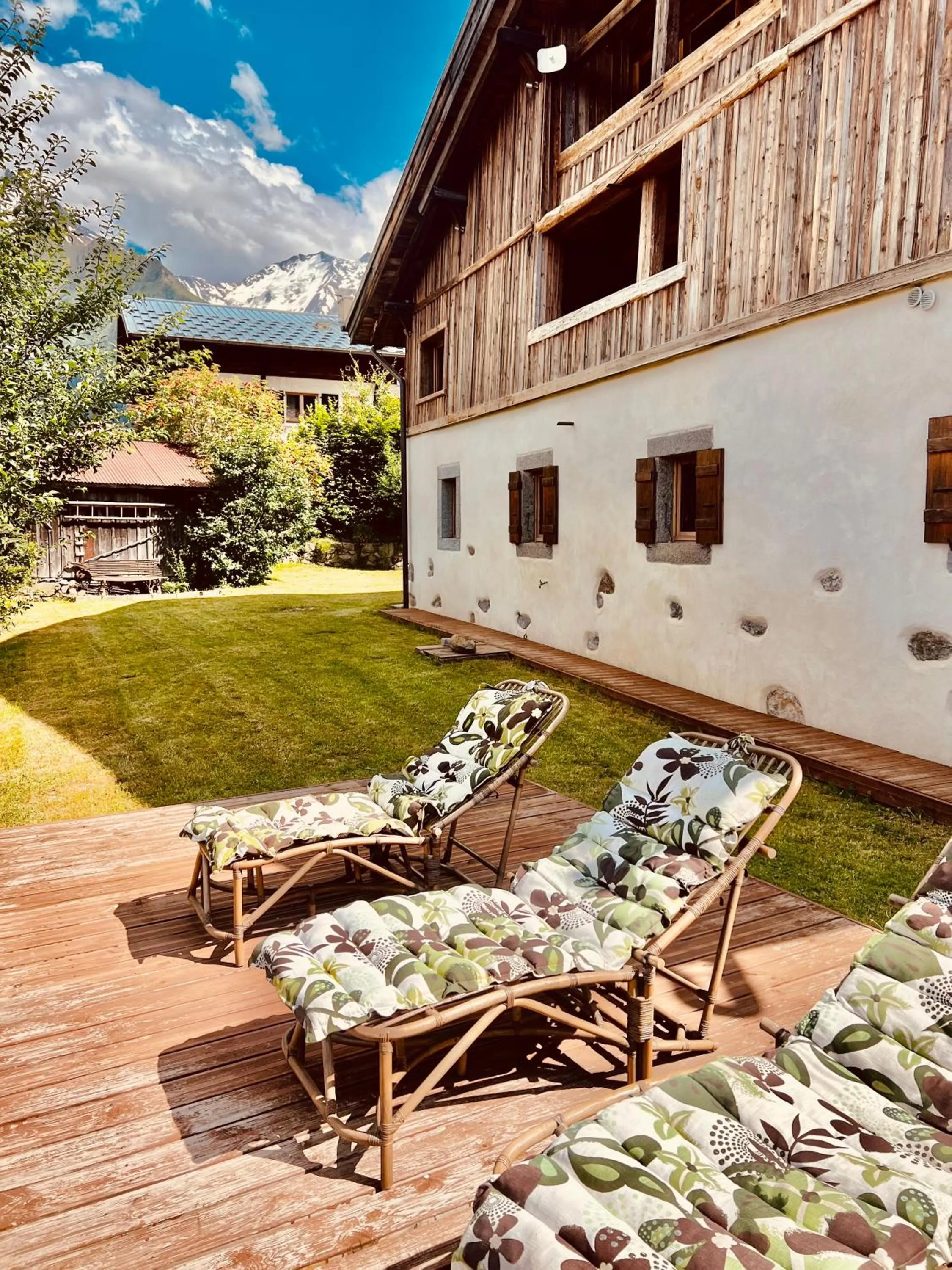 Property building in Wanderful Life MontBlanc refuge haut de gamme