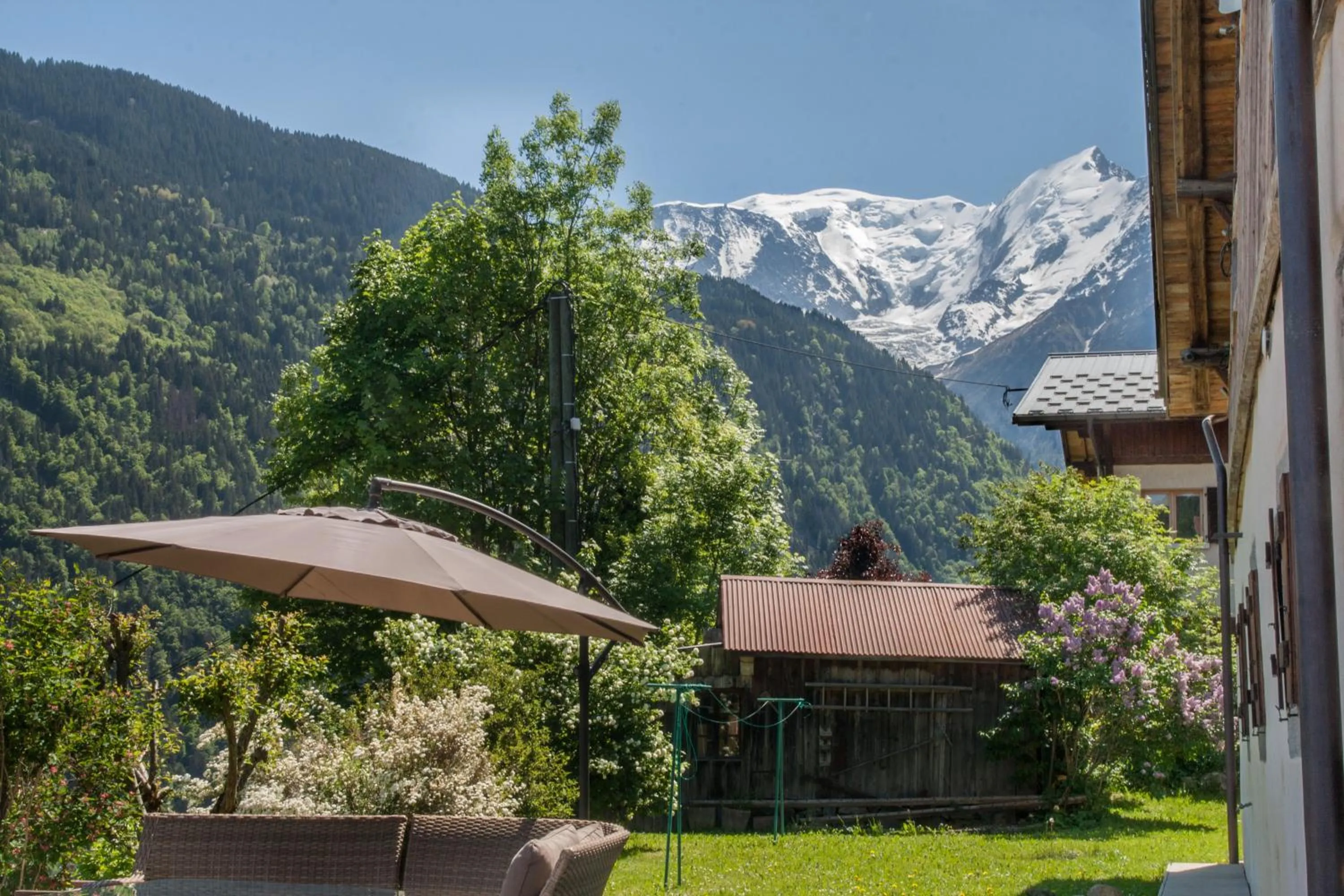 Garden in Wanderful Life MontBlanc refuge haut de gamme