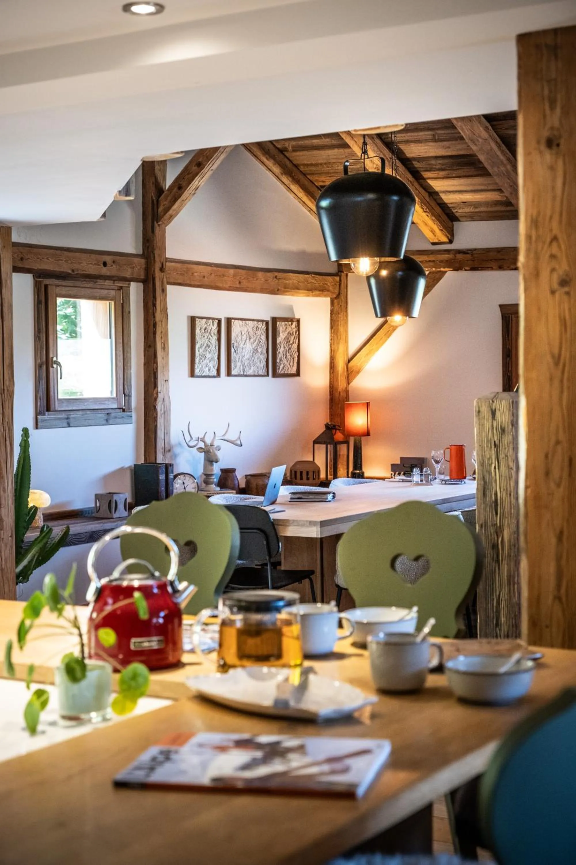 Seating area in Wanderful Life MontBlanc refuge haut de gamme