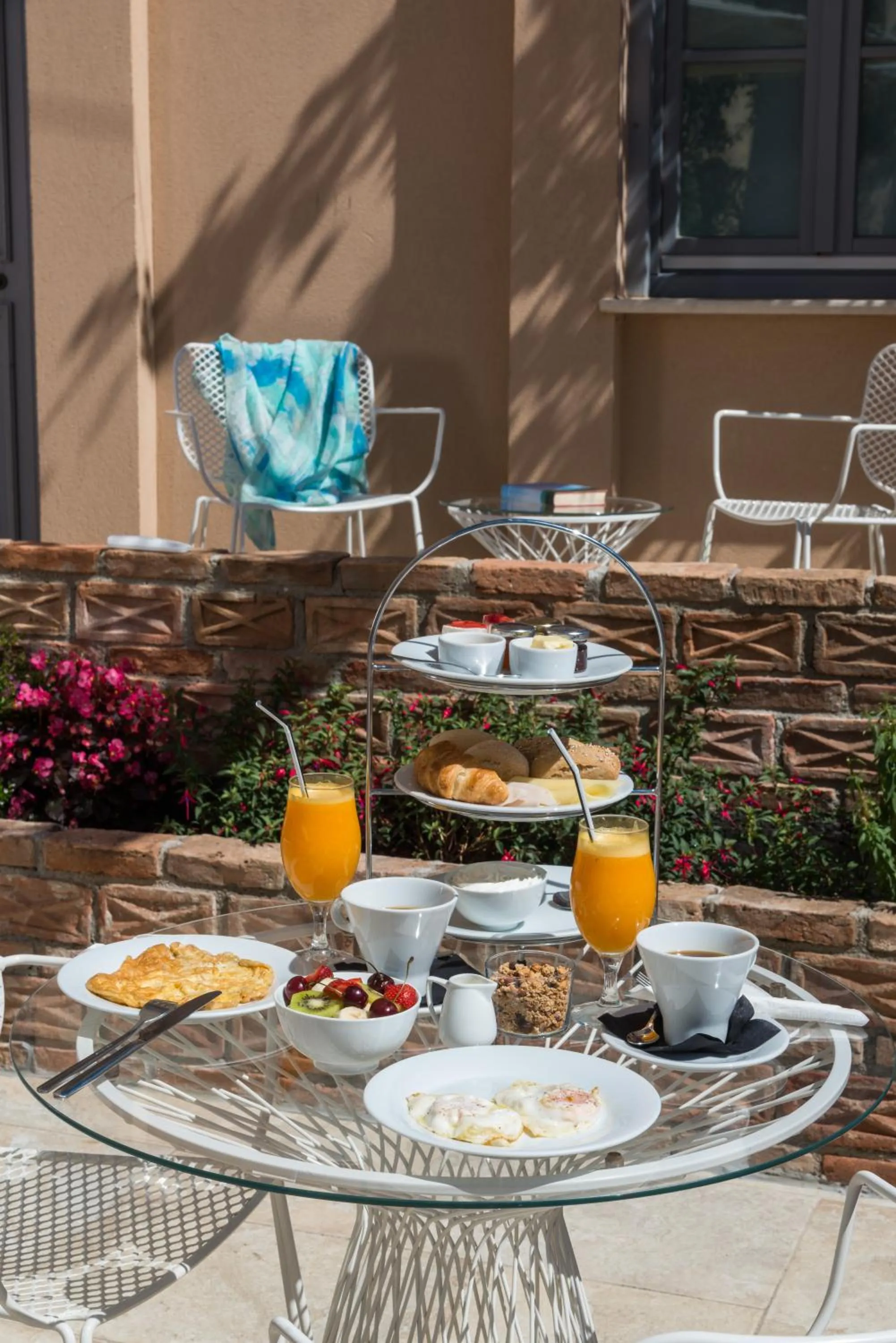 Continental breakfast in Ambassadors Residence Boutique Hotel