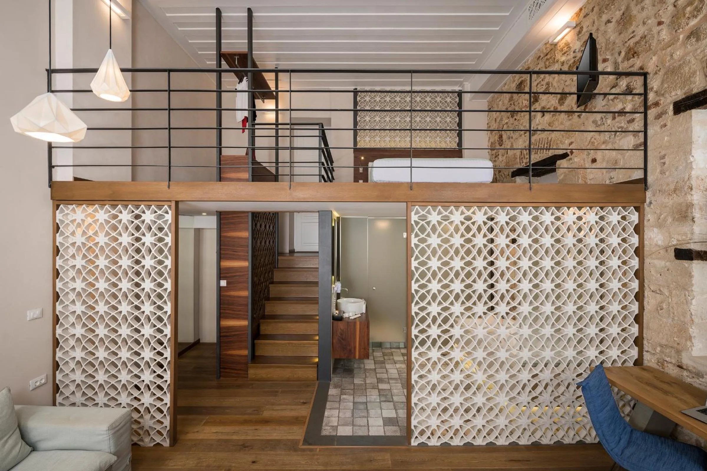 Shower in Ambassadors Residence Boutique Hotel