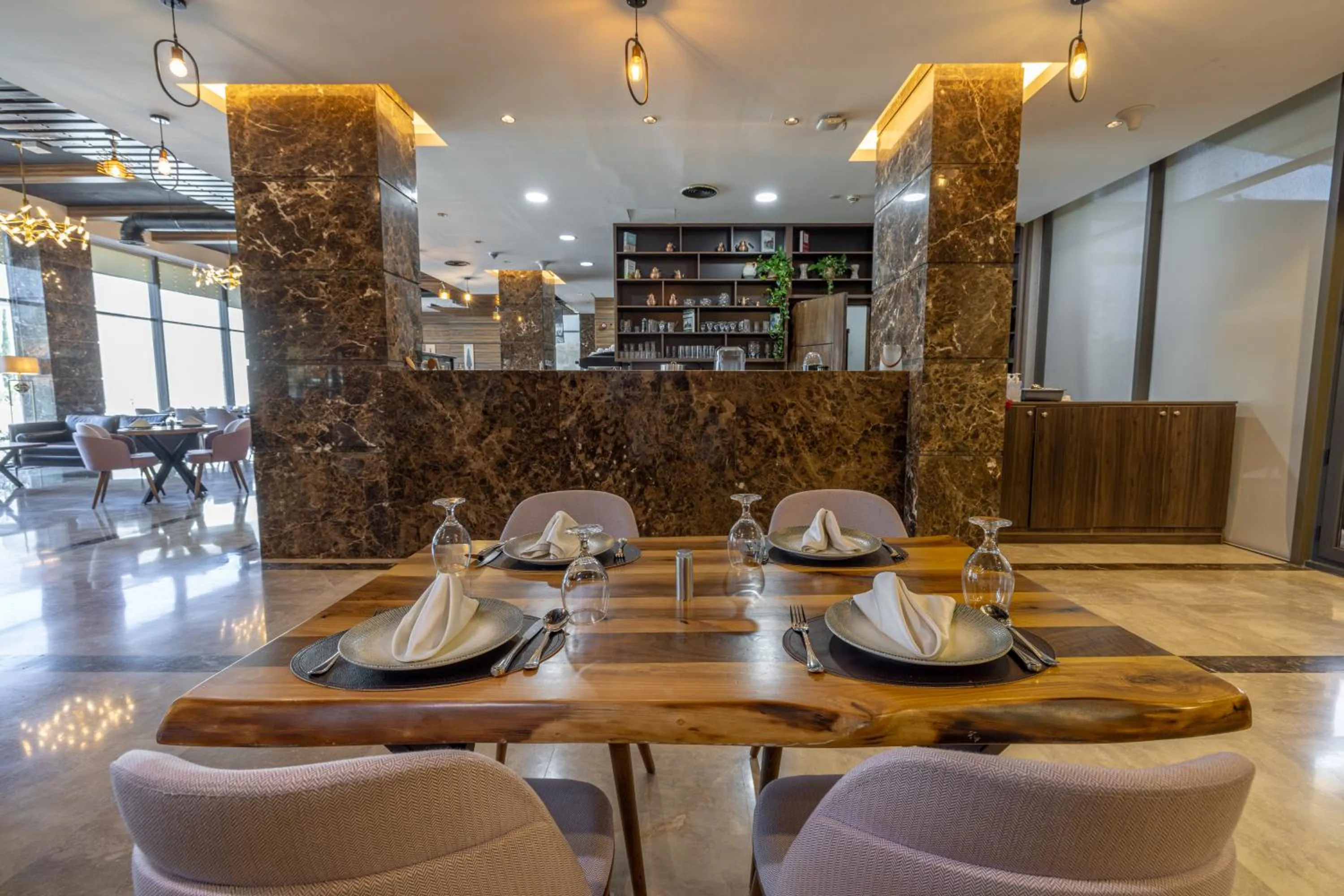 Restaurant/places to eat in Jeddah Homes Boutique Hotel