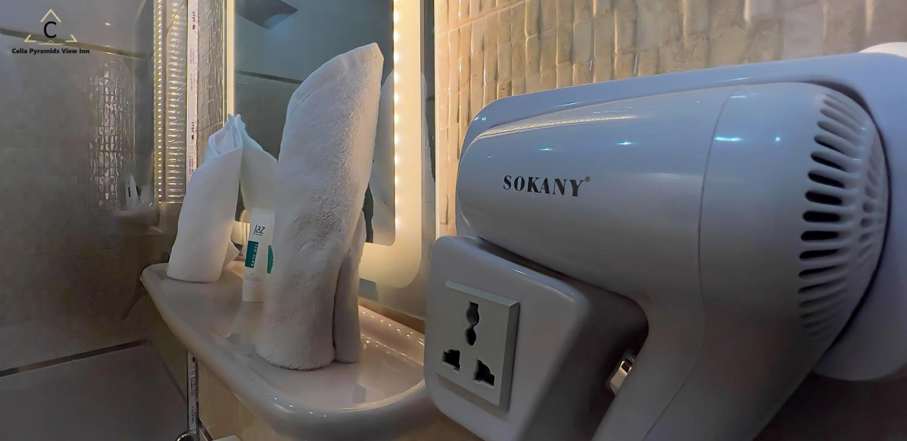Bathroom in Celia Pyramids View inn
