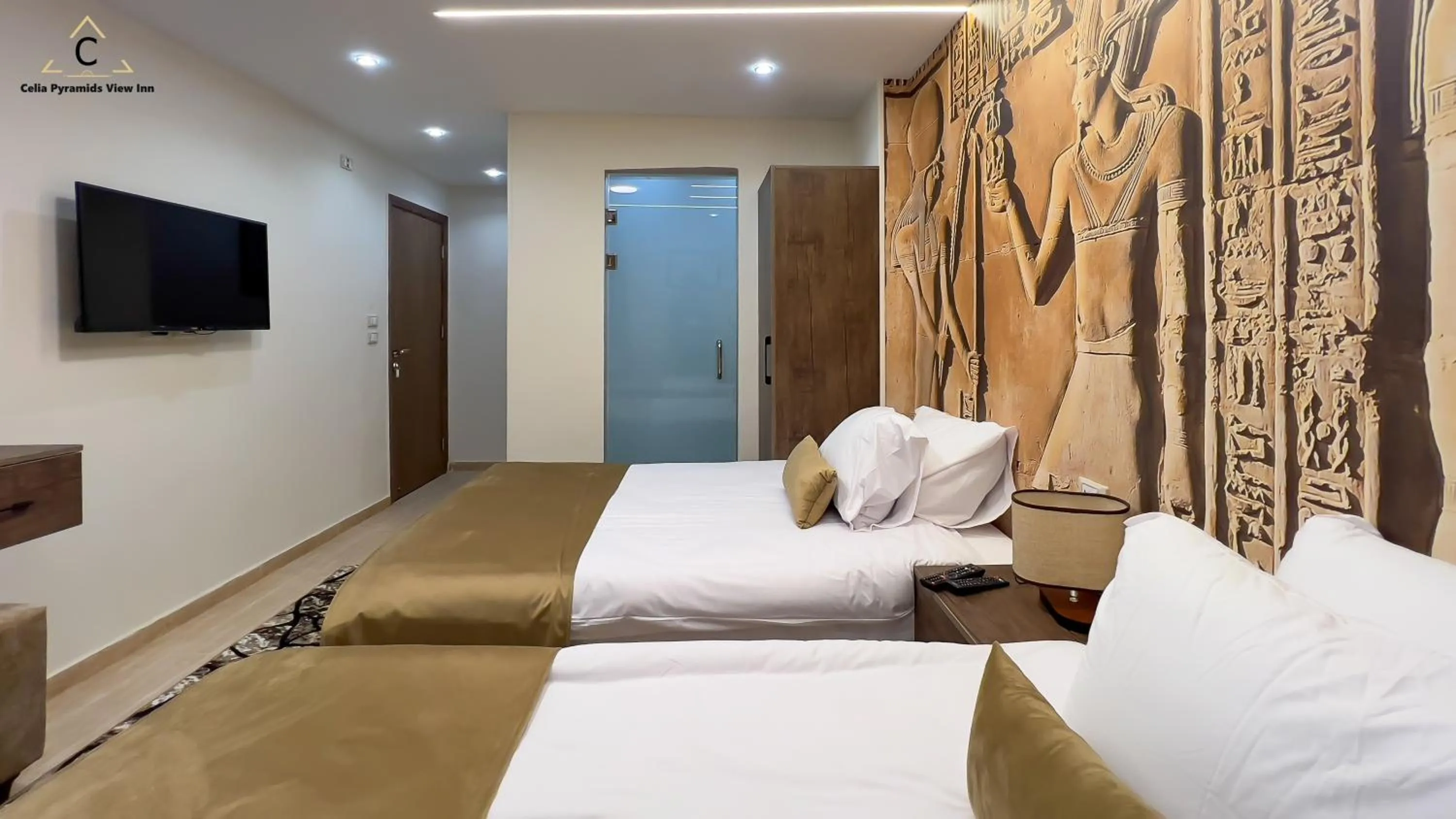 Bedroom, Bed in Celia Pyramids View inn