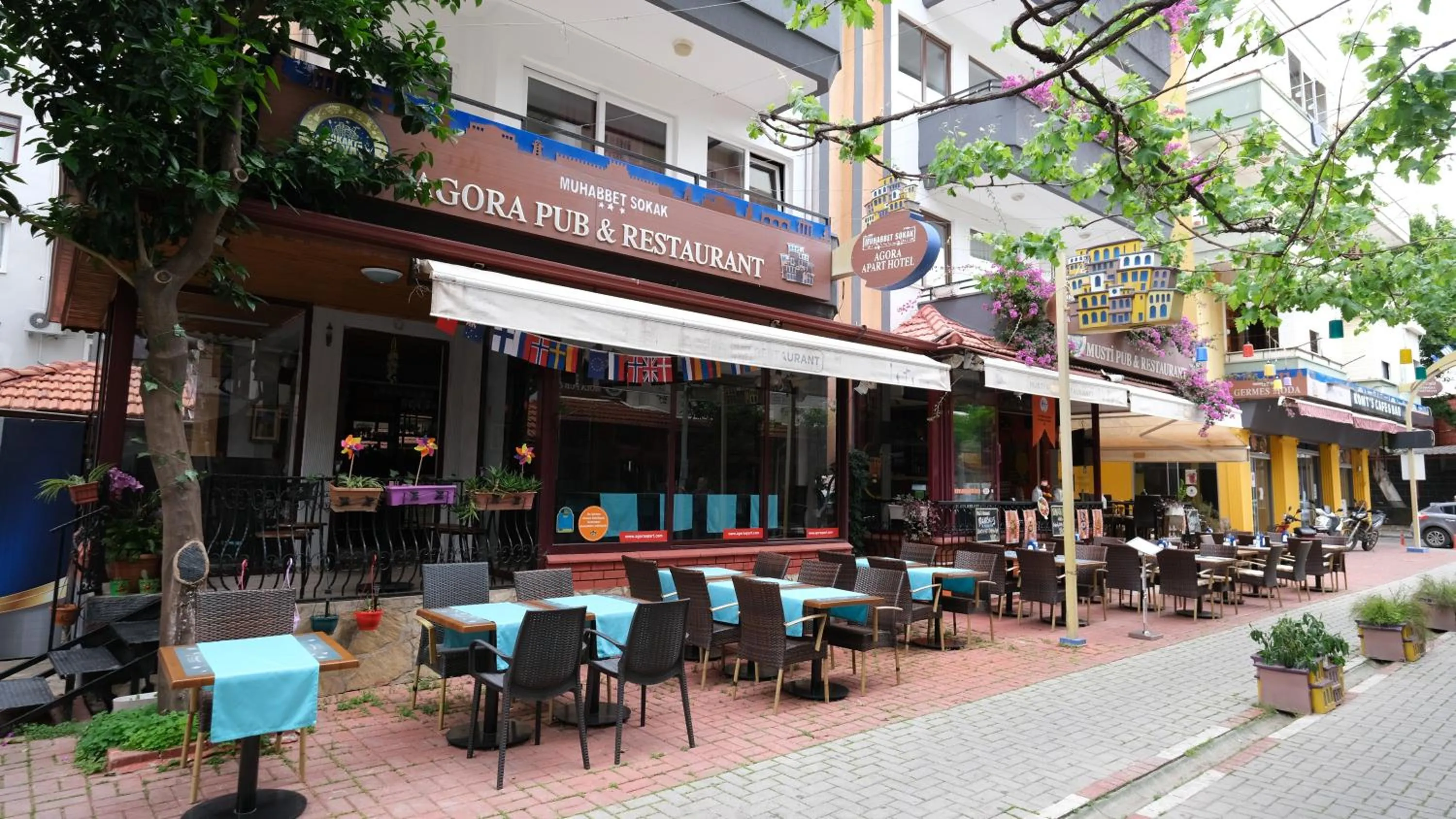 Lounge or bar in Agora Boutique Apart Hotel