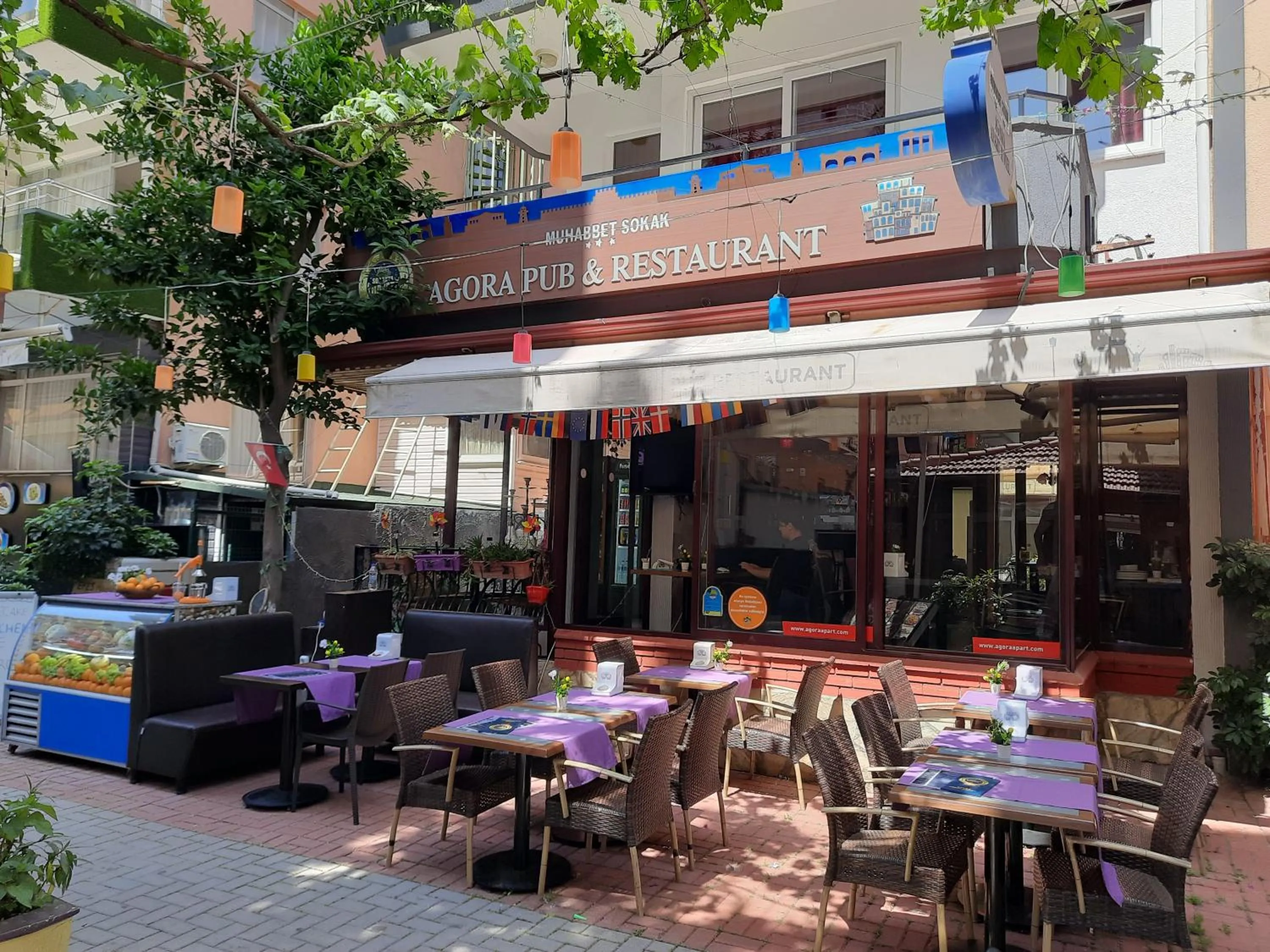 Restaurant/places to eat in Agora Boutique Apart Hotel