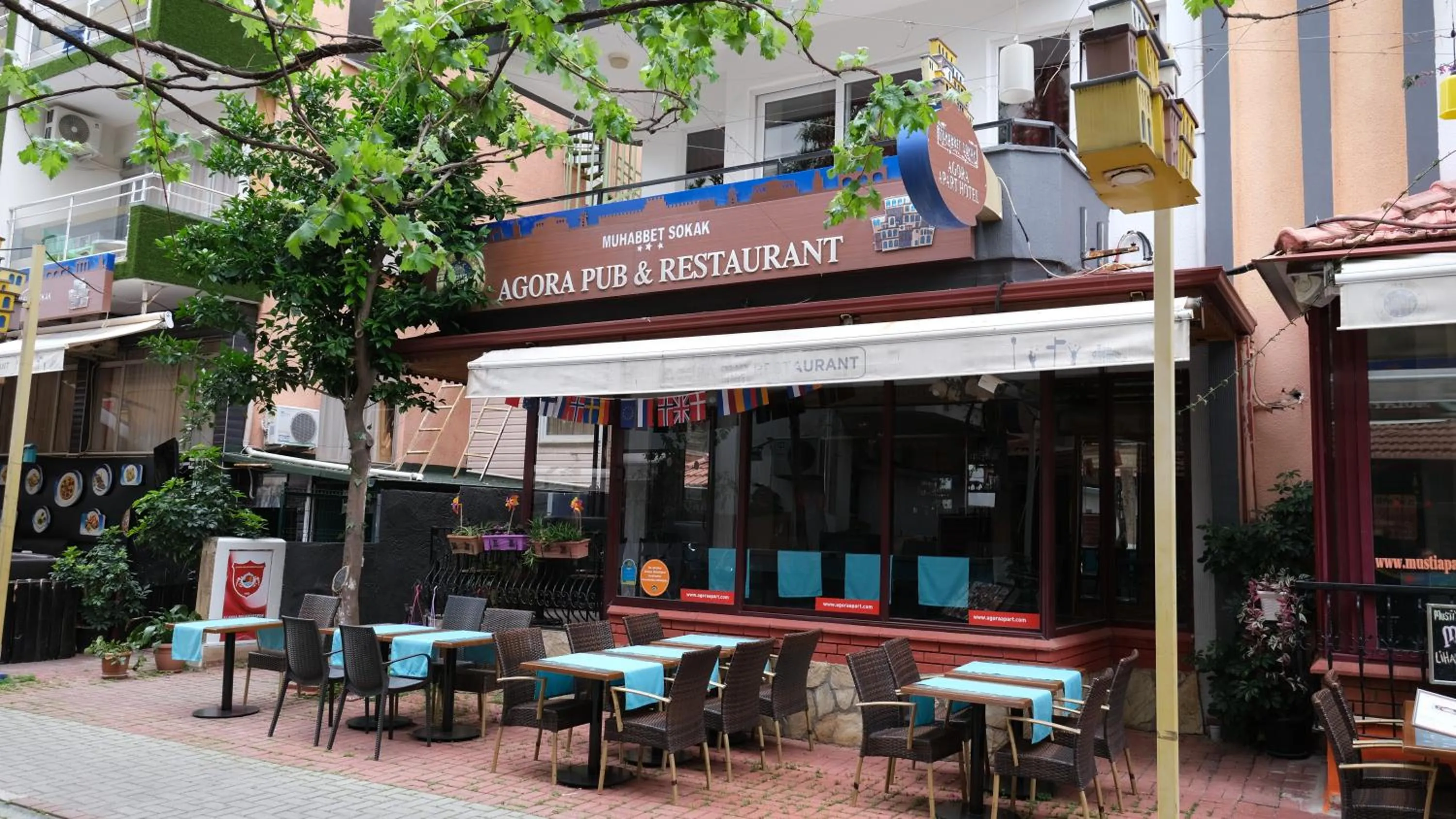 Restaurant/places to eat in Agora Boutique Apart Hotel