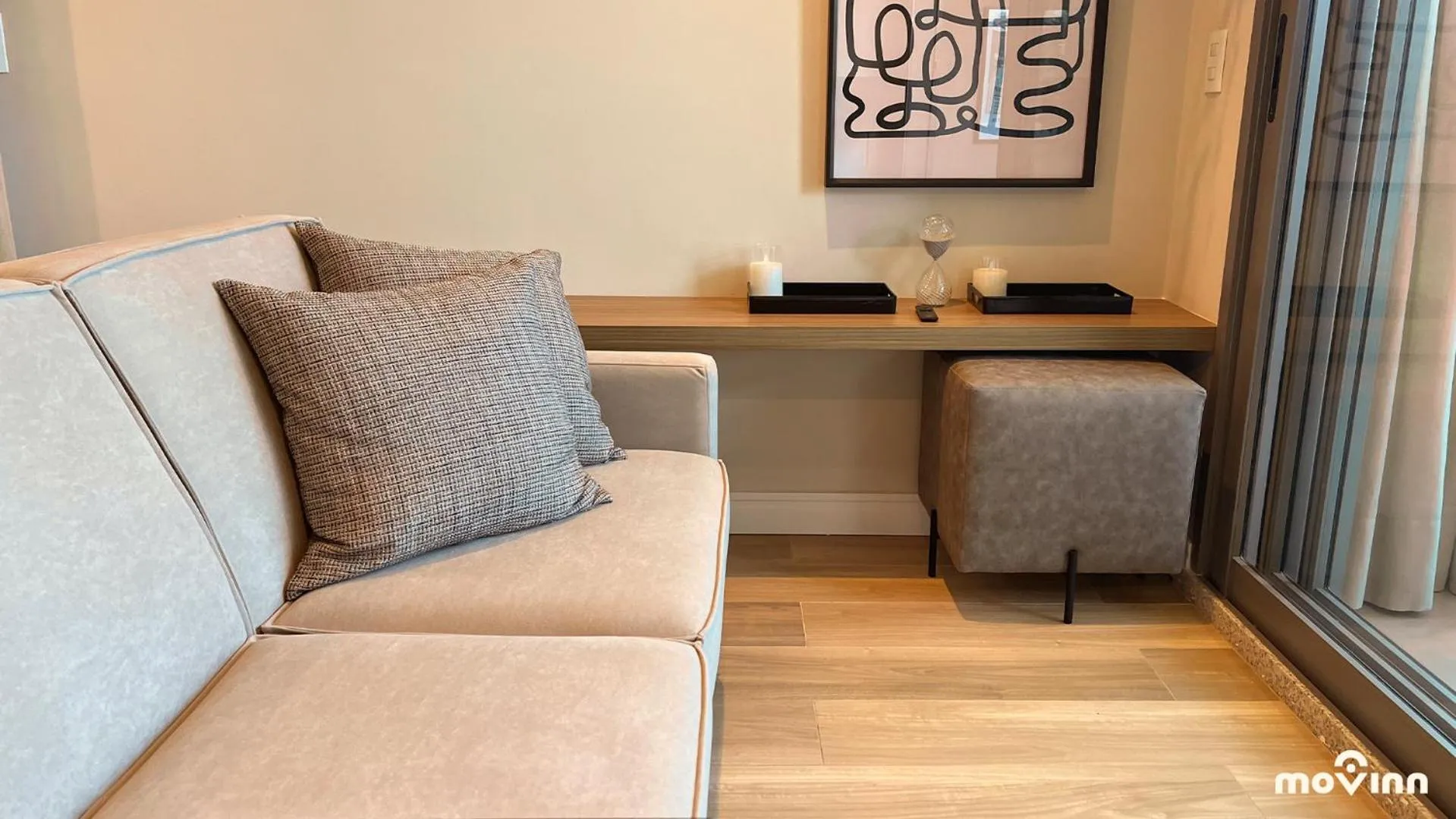 Decorative detail in White 2880 - Pinheiros