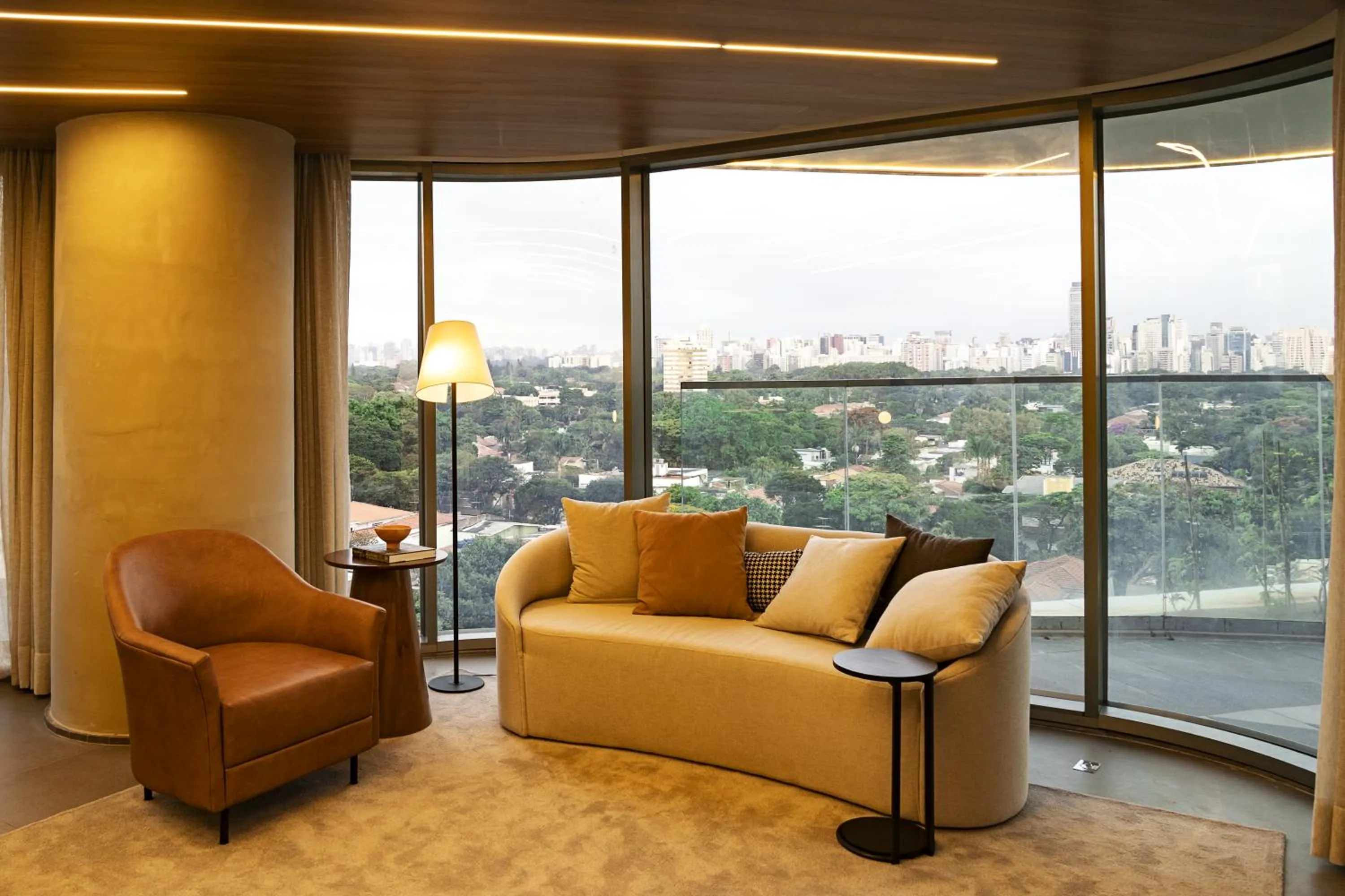 Property building in White 2880 - Pinheiros