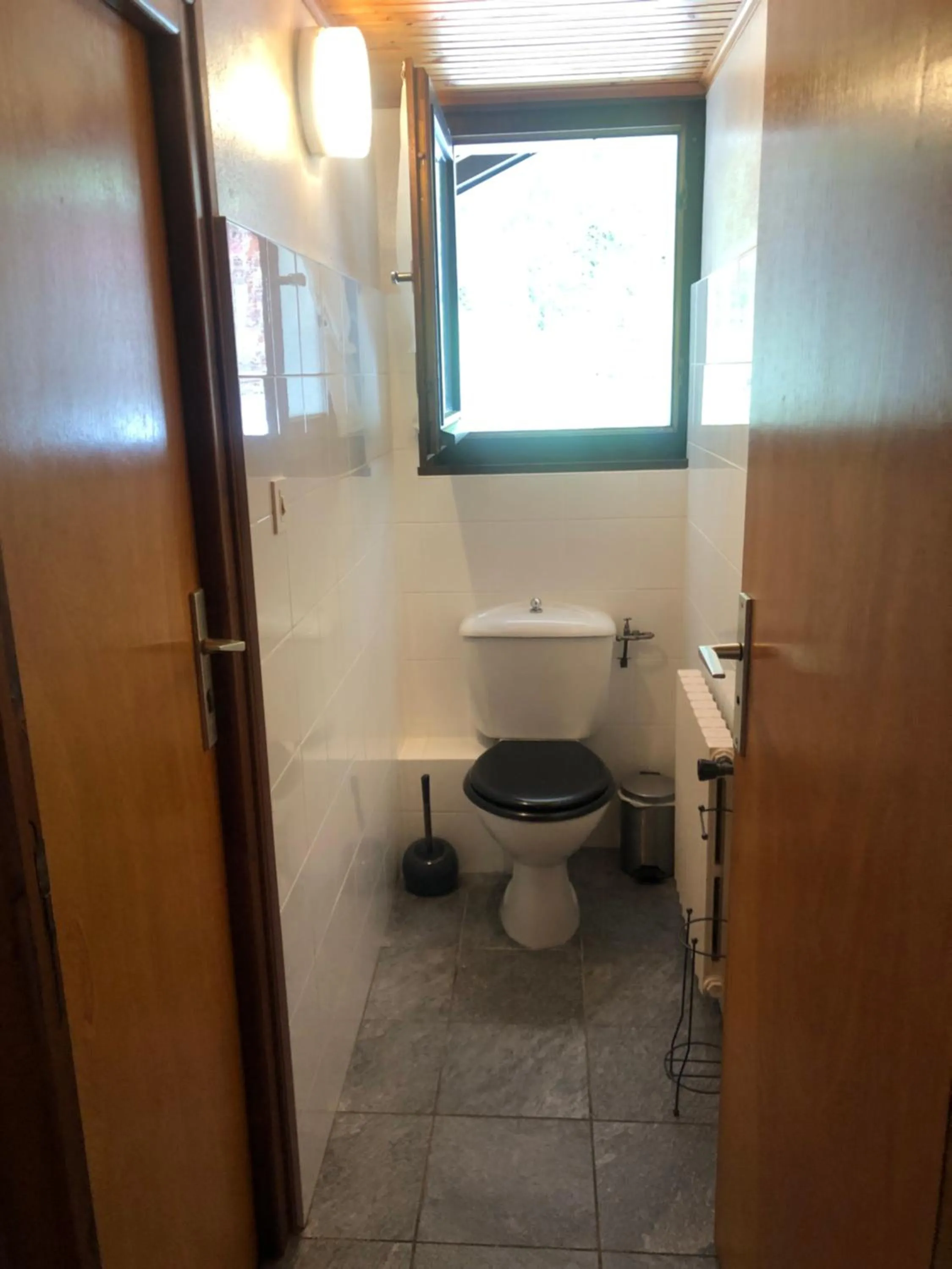 Toilet in Hôtel la Kinkerne