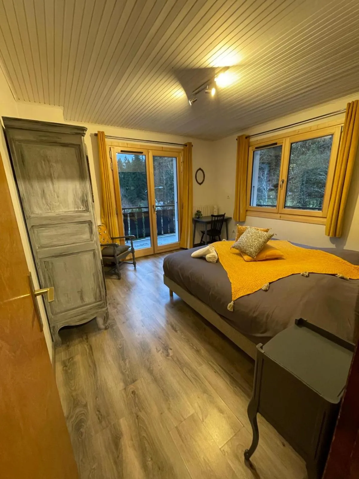 Photo of the whole room, Bed in Hôtel la Kinkerne