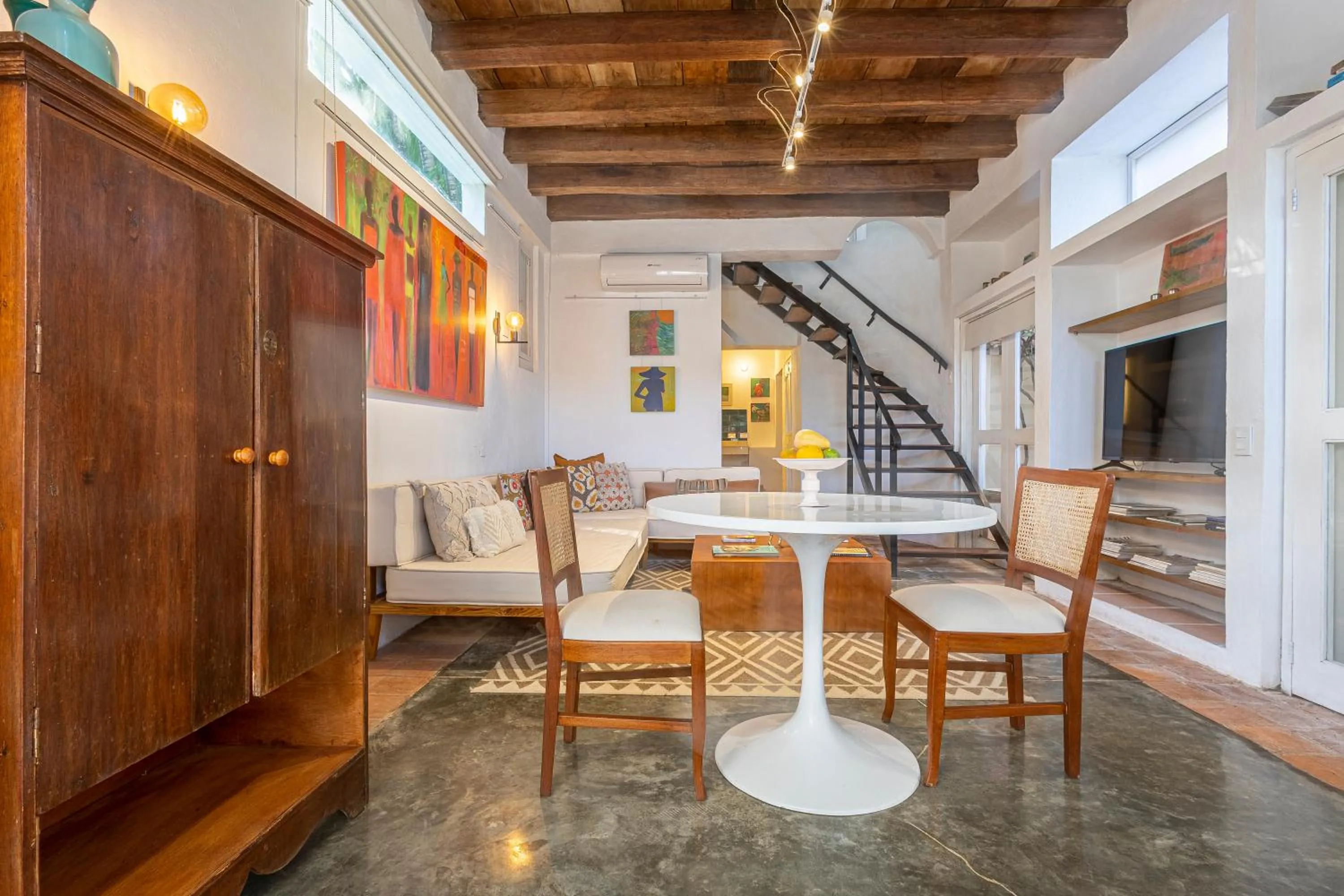 TV and multimedia in Casa Real Del Cabrero by Soho