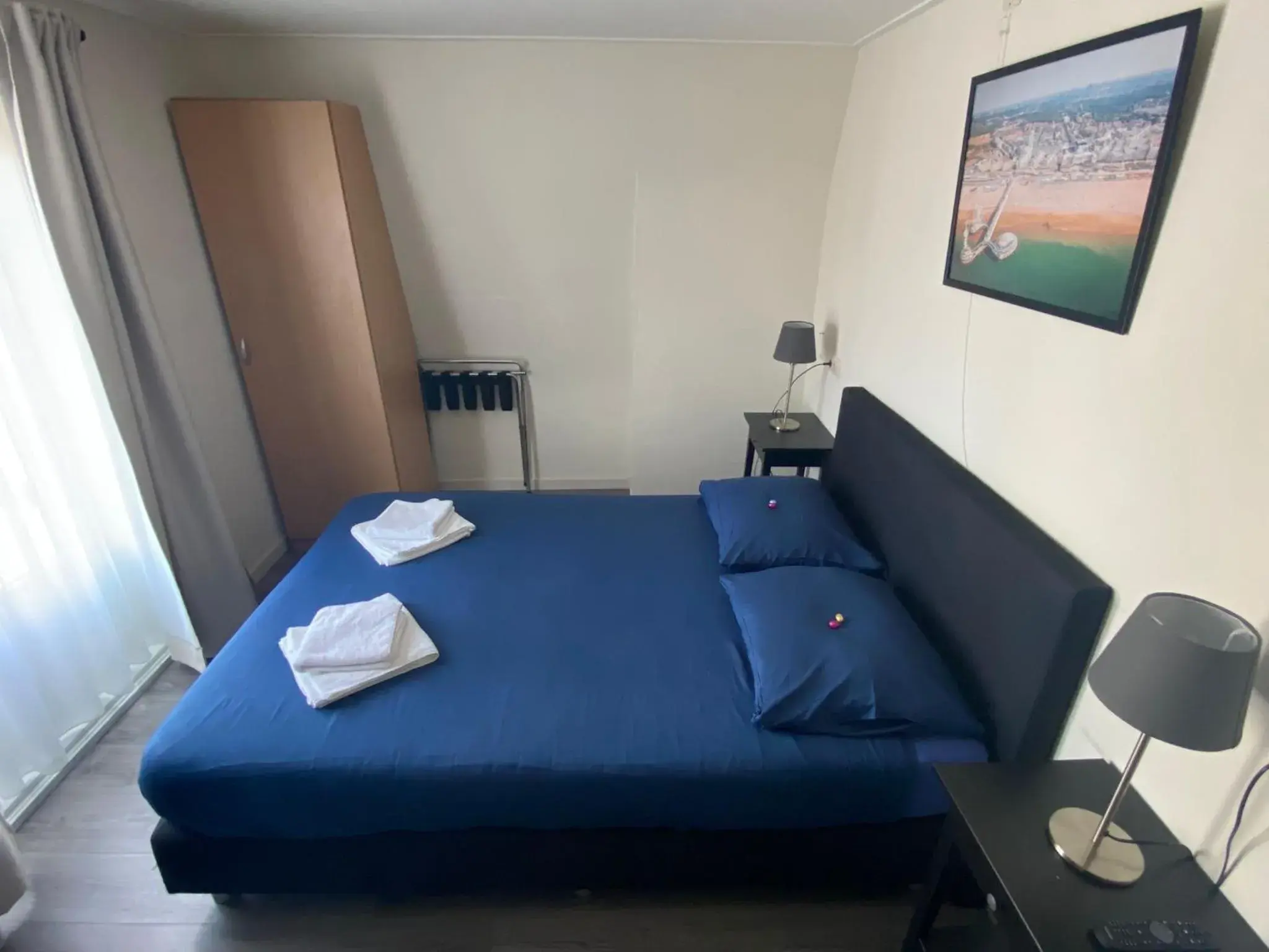 Deluxe Double Room with Bath in Hotel 't Sonnehuys Deluxe Double Room with Bath in Hotel 't Sonnehuys