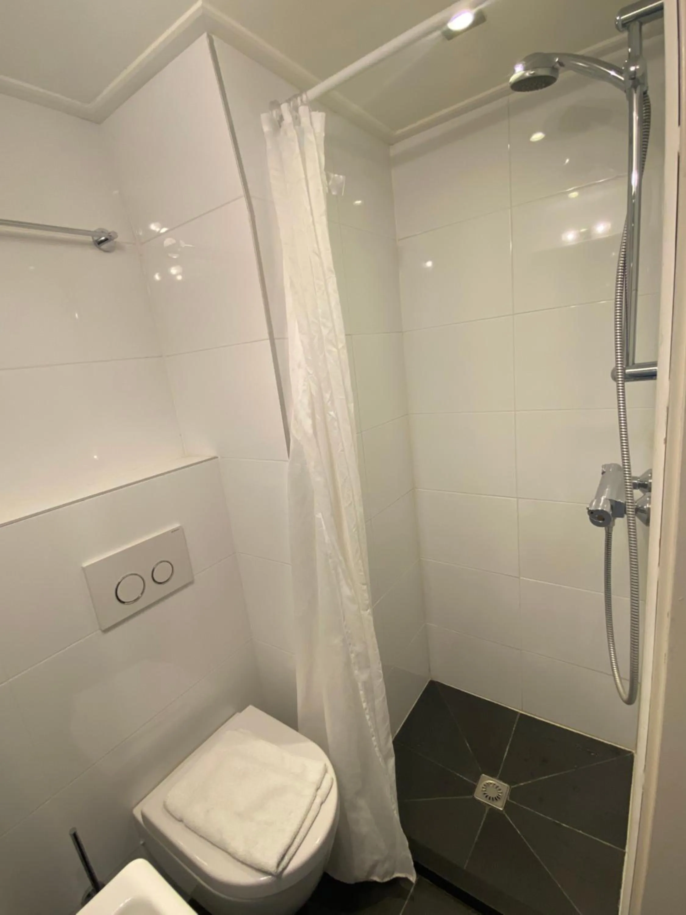 Bathroom in Hotel 't Sonnehuys