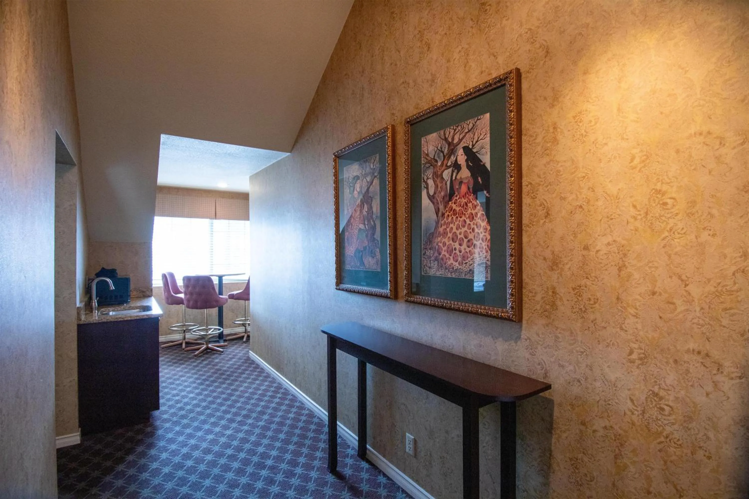 Bedroom in The Bard's Inn - BW Signature Collection by Best Western