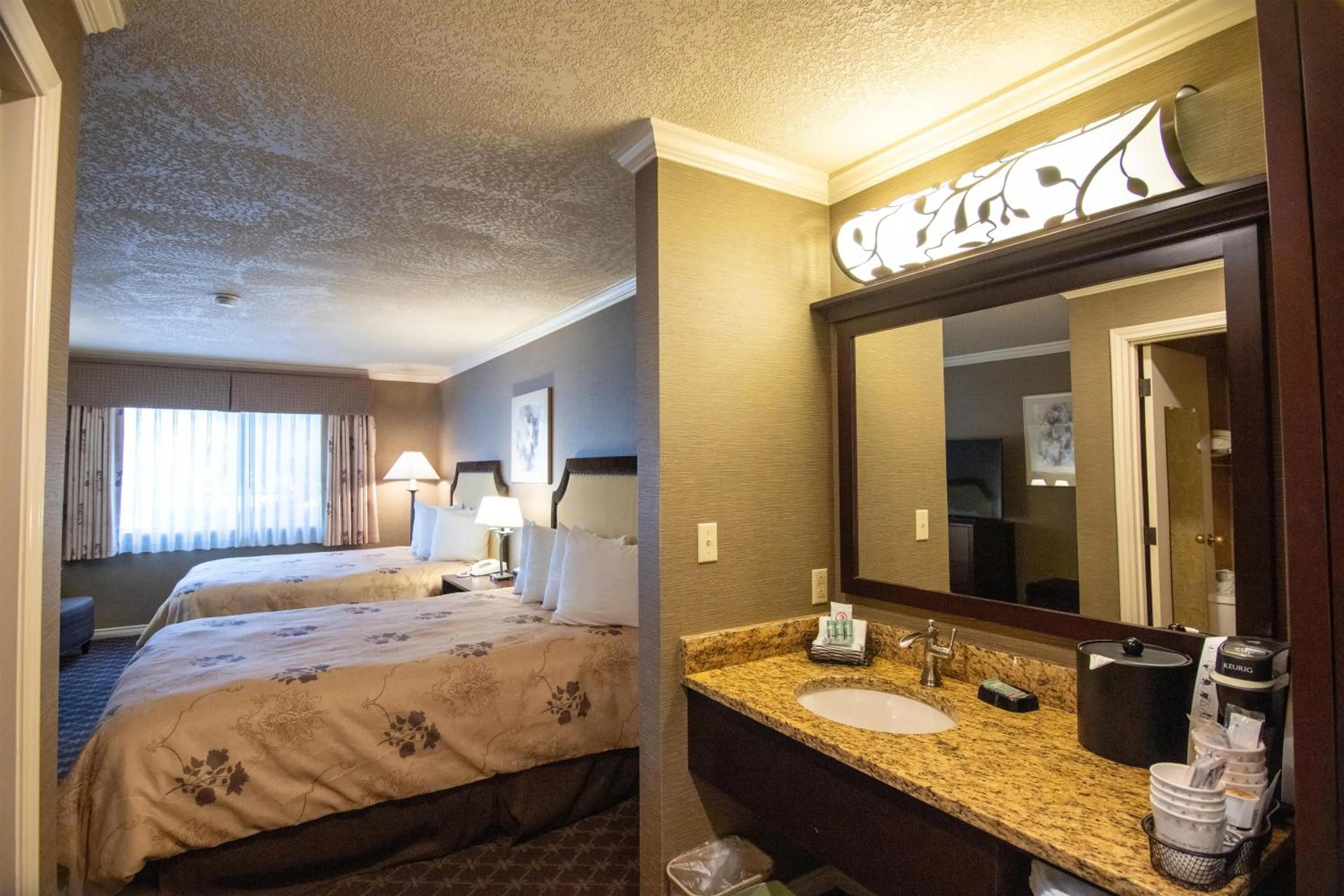 Bedroom, Bed in The Bard's Inn - BW Signature Collection by Best Western