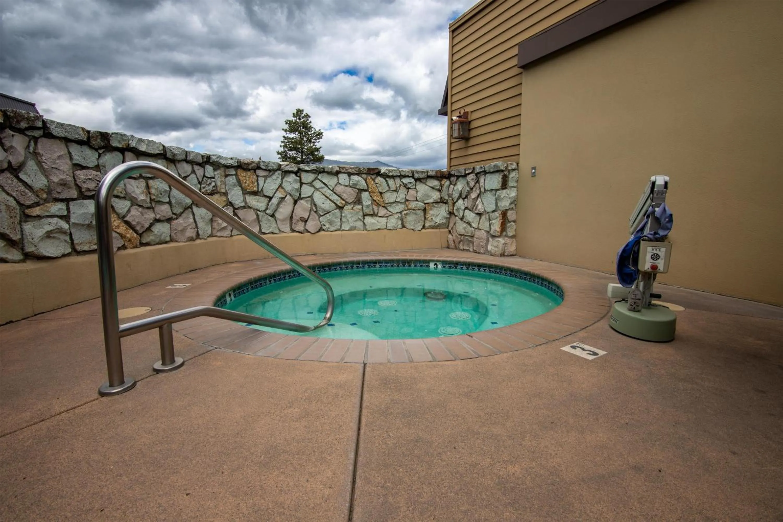 Pool view in The Bard's Inn - BW Signature Collection by Best Western