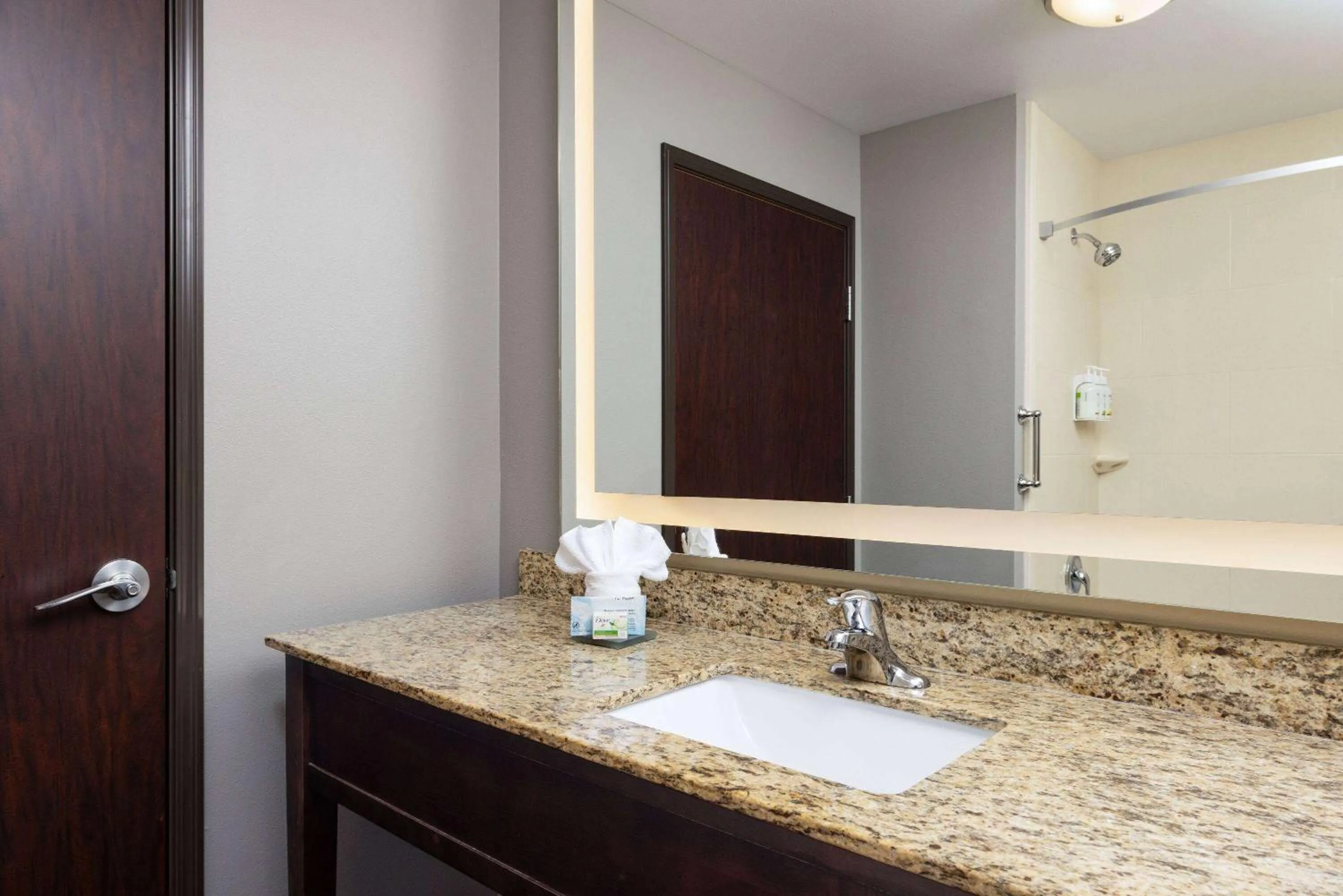 Bathroom in La Quinta by Wyndham Sioux Falls