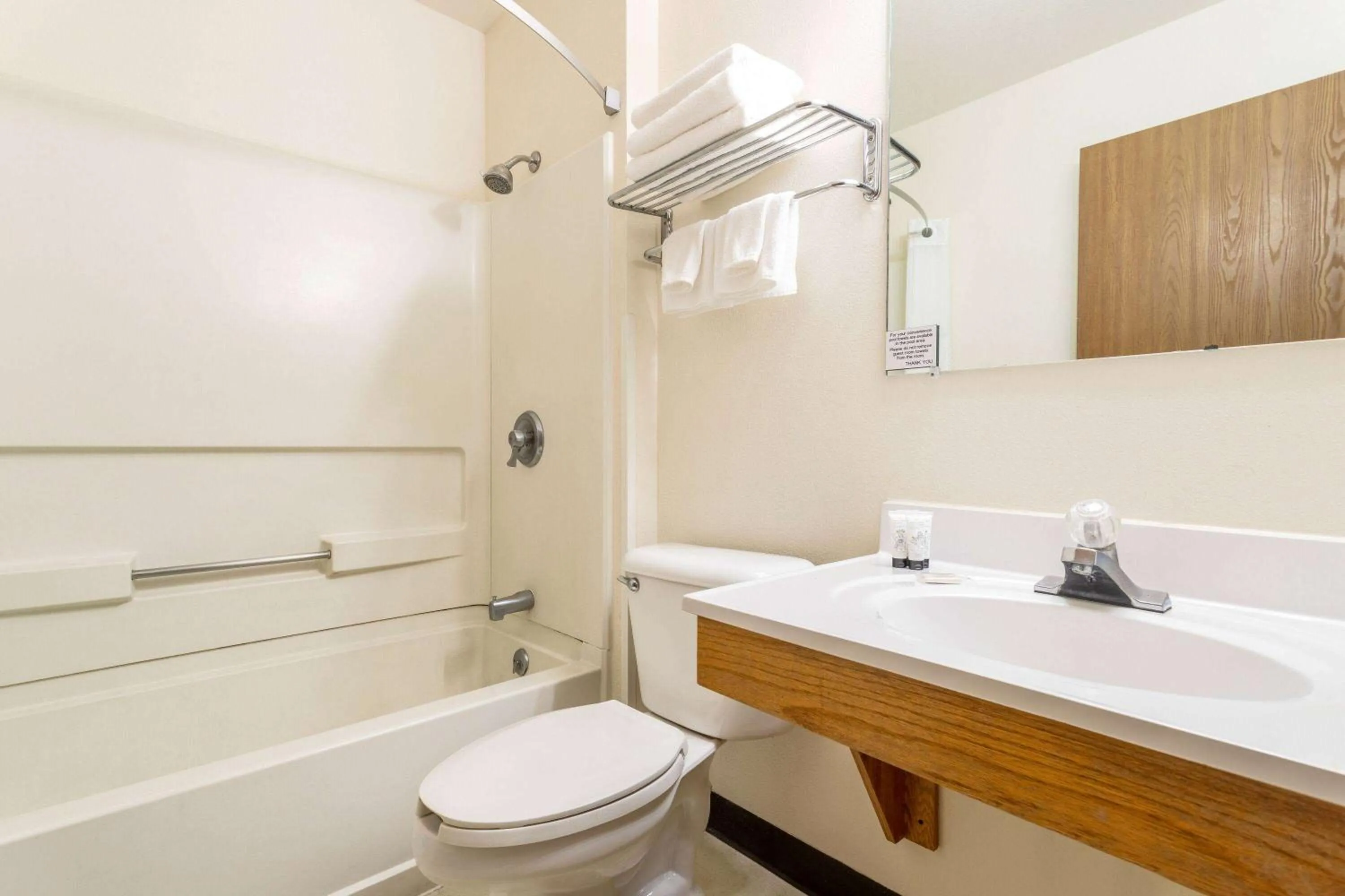 TV and multimedia in Super 8 by Wyndham Pendleton