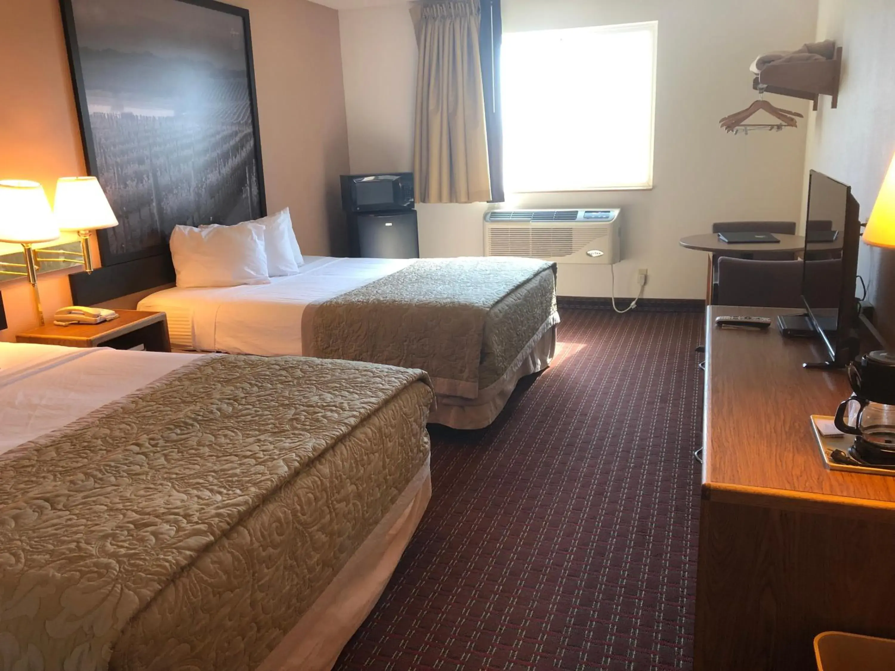 Studio Suite with Two Queen Beds - Non-Smoking in Super 8 by Wyndham Pendleton Studio Suite with Two Queen Beds - Non-Smoking in Super 8 by Wyndham Pendleton