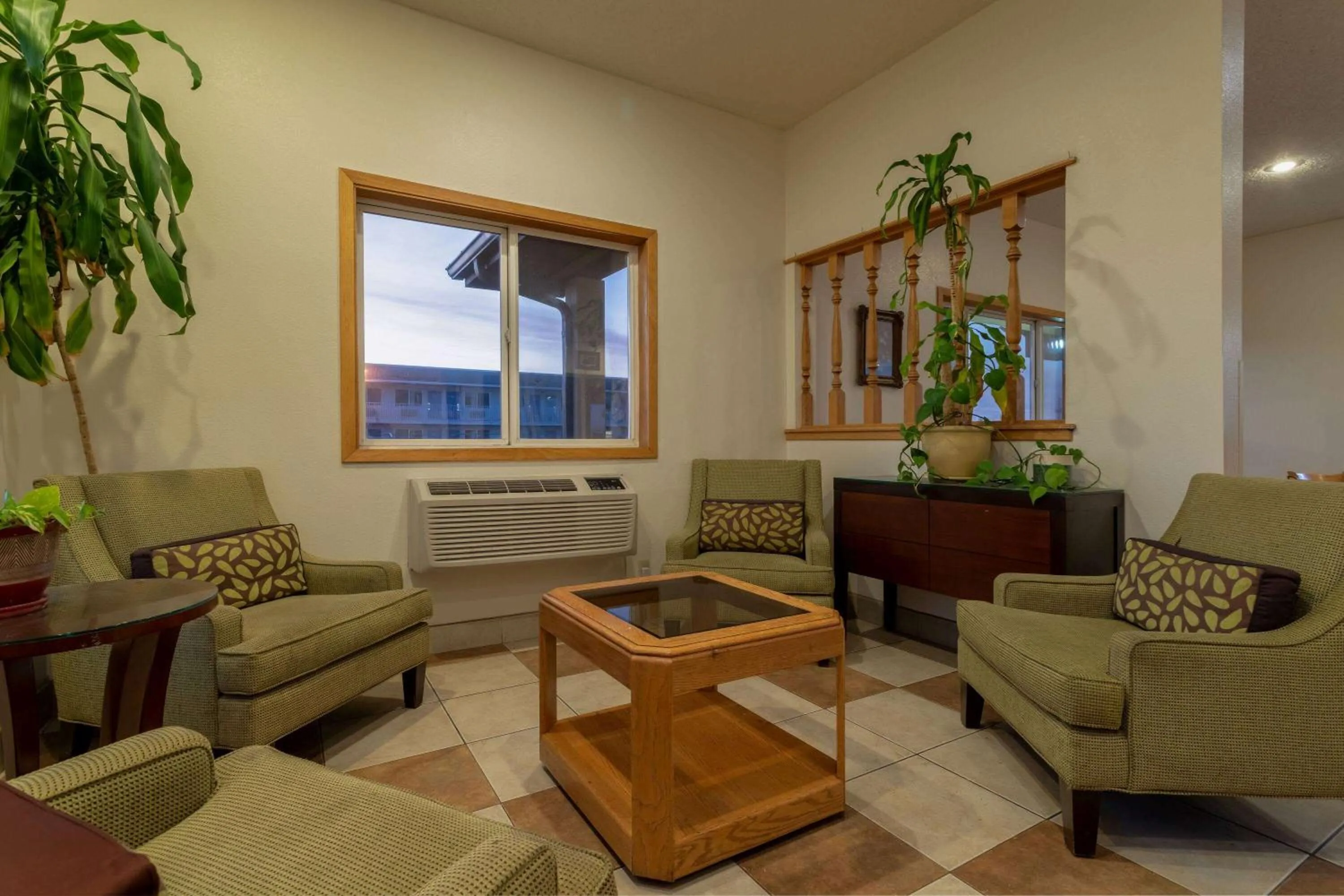 Lobby or reception in Super 8 by Wyndham Pendleton