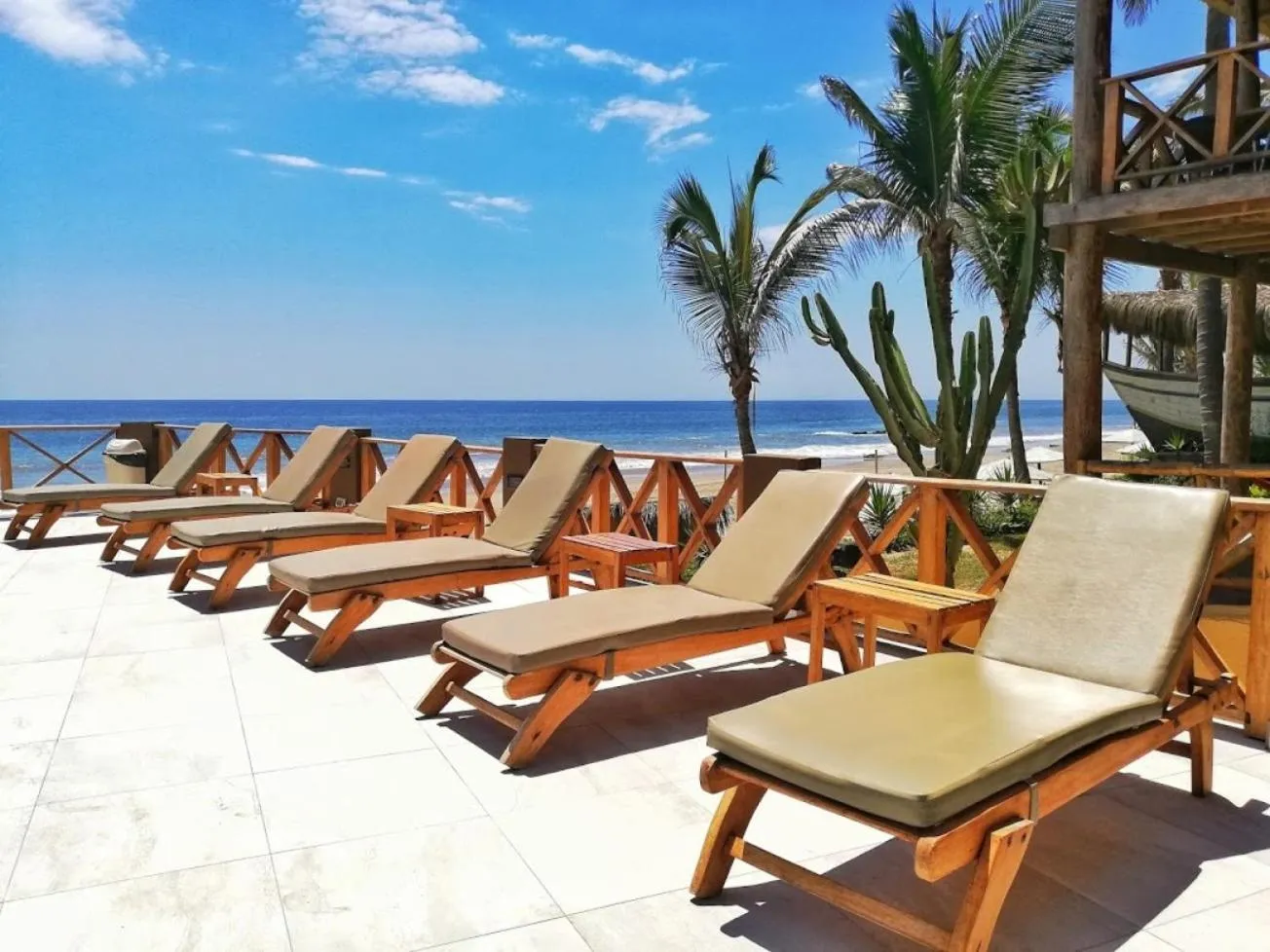 Balcony/Terrace in Mancora Beach Hotel