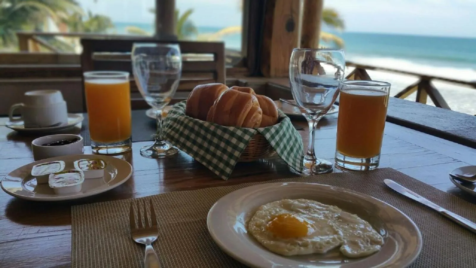American breakfast in Mancora Beach Hotel