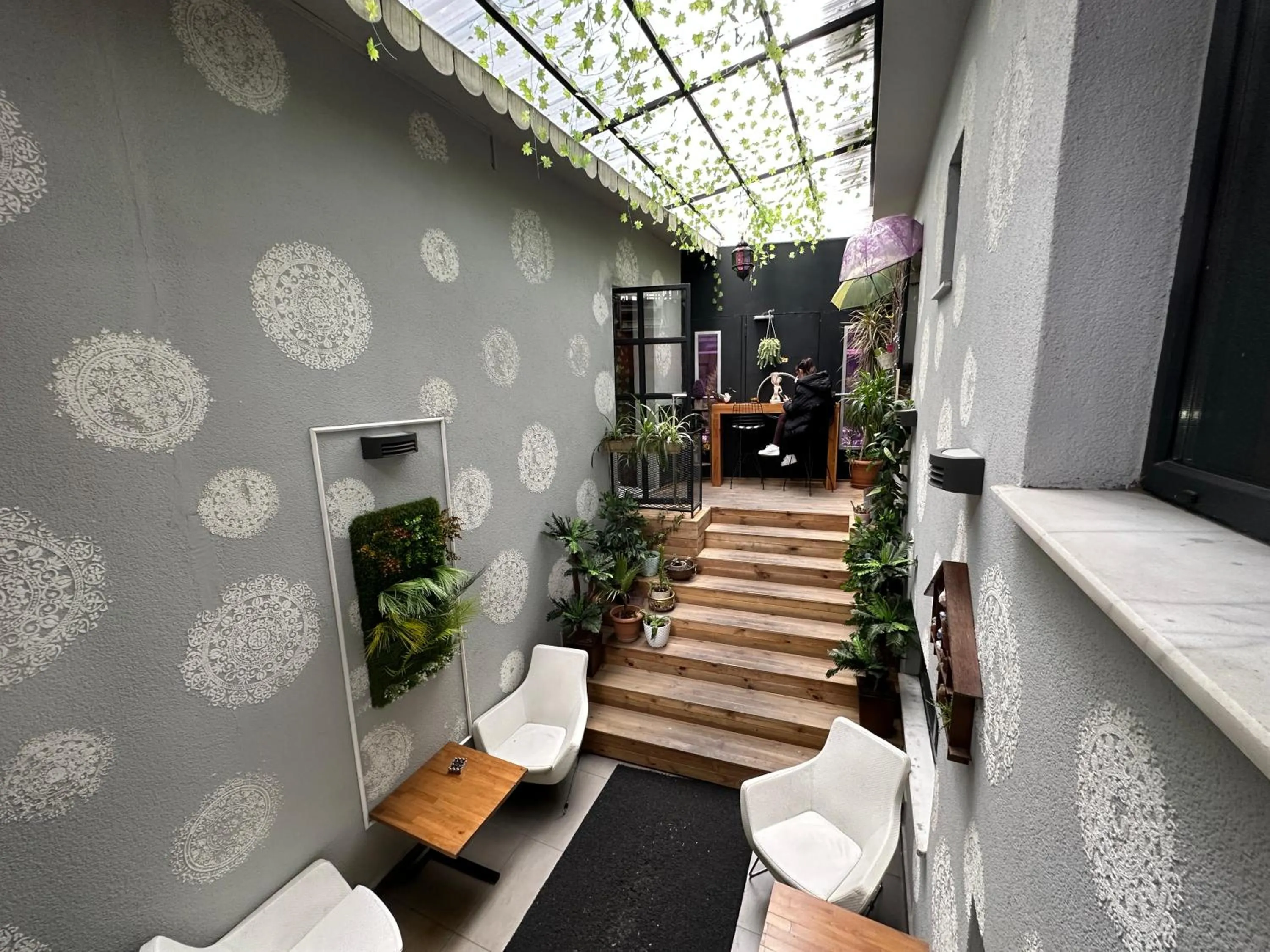 Garden in Black Art Otel