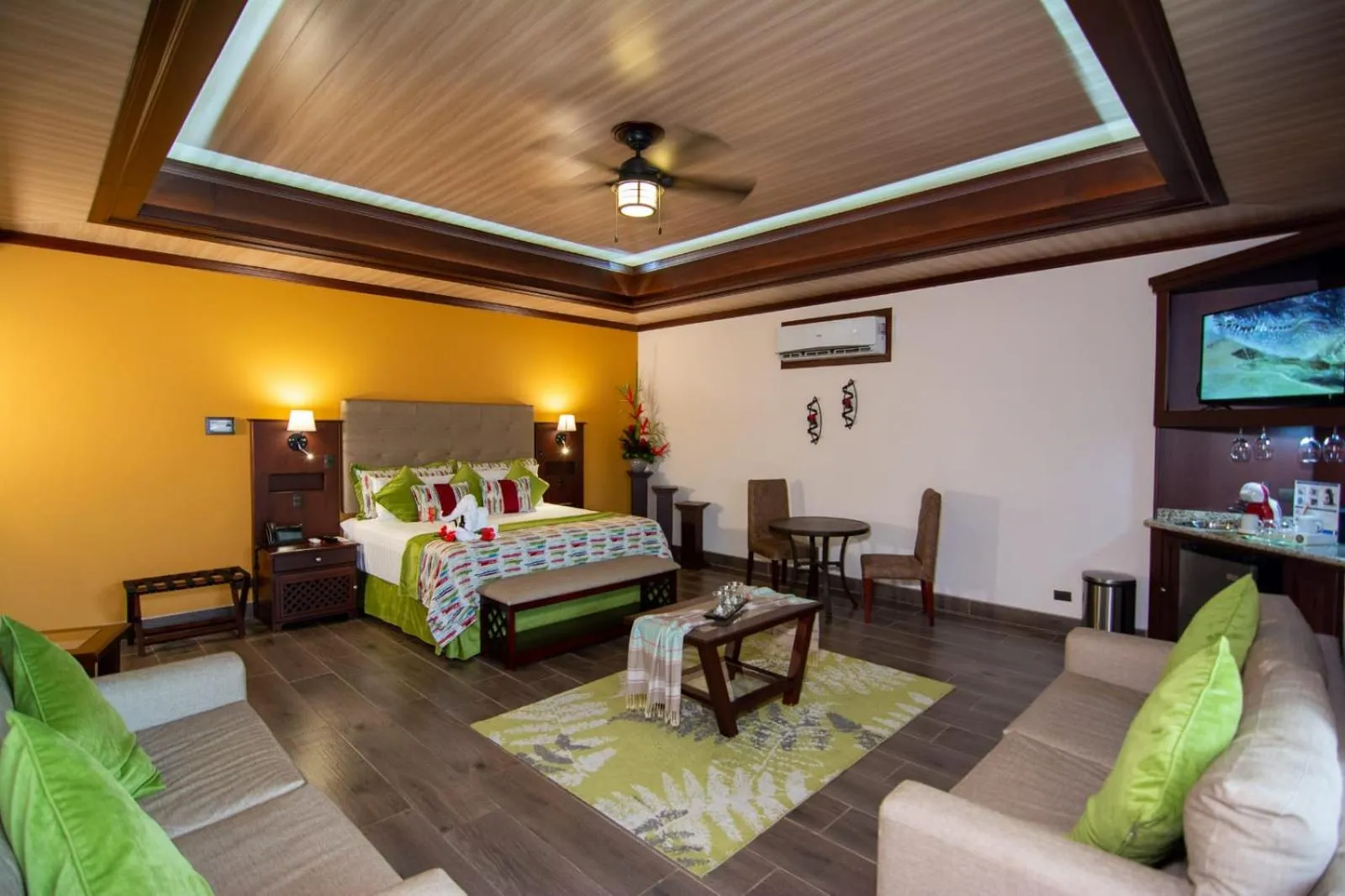 Bed in Hotel Arenal Springs Resort & Spa