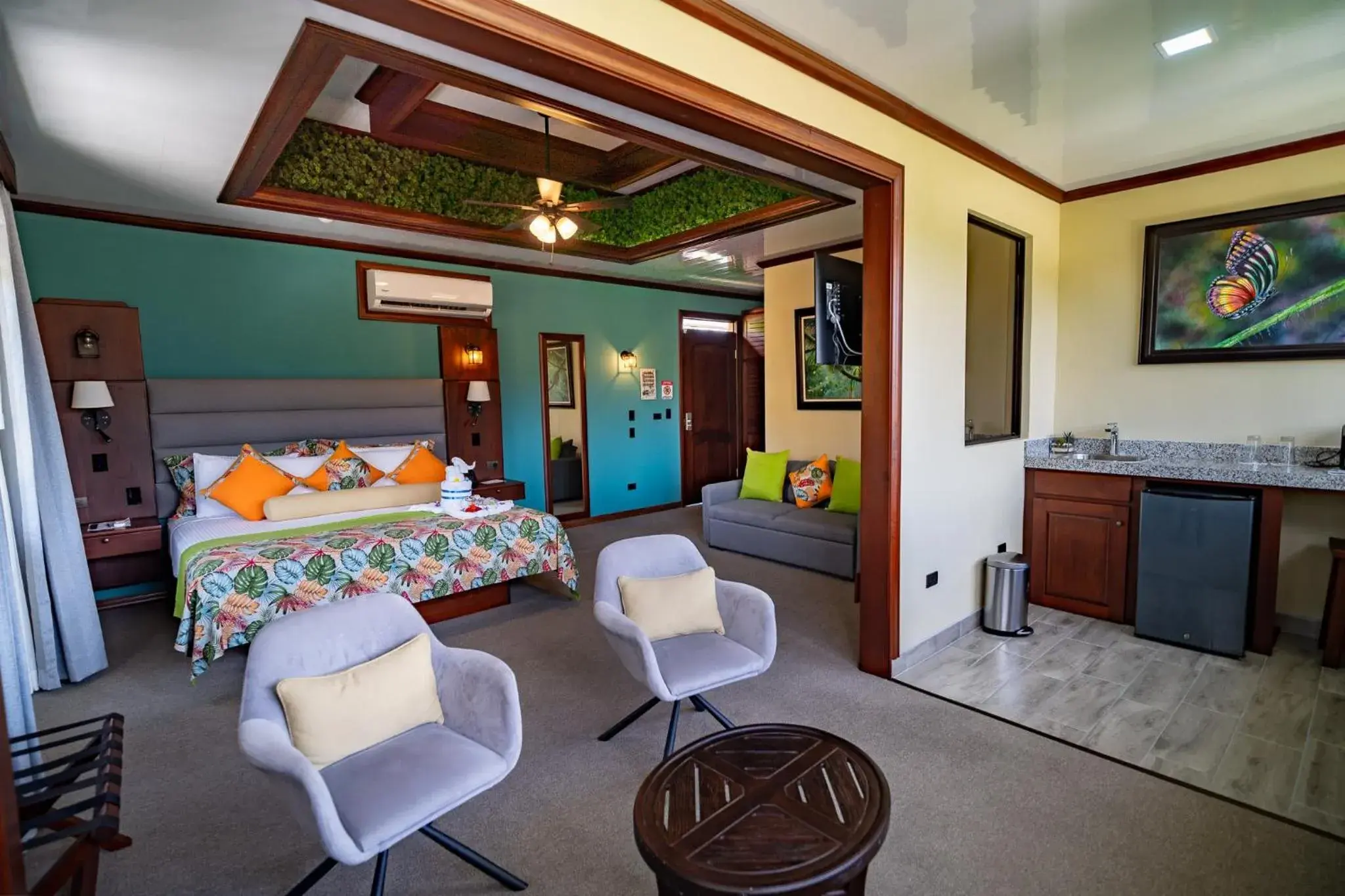 Superior King Suite in Hotel Arenal Springs Resort & Spa Superior King Suite in Hotel Arenal Springs Resort & Spa