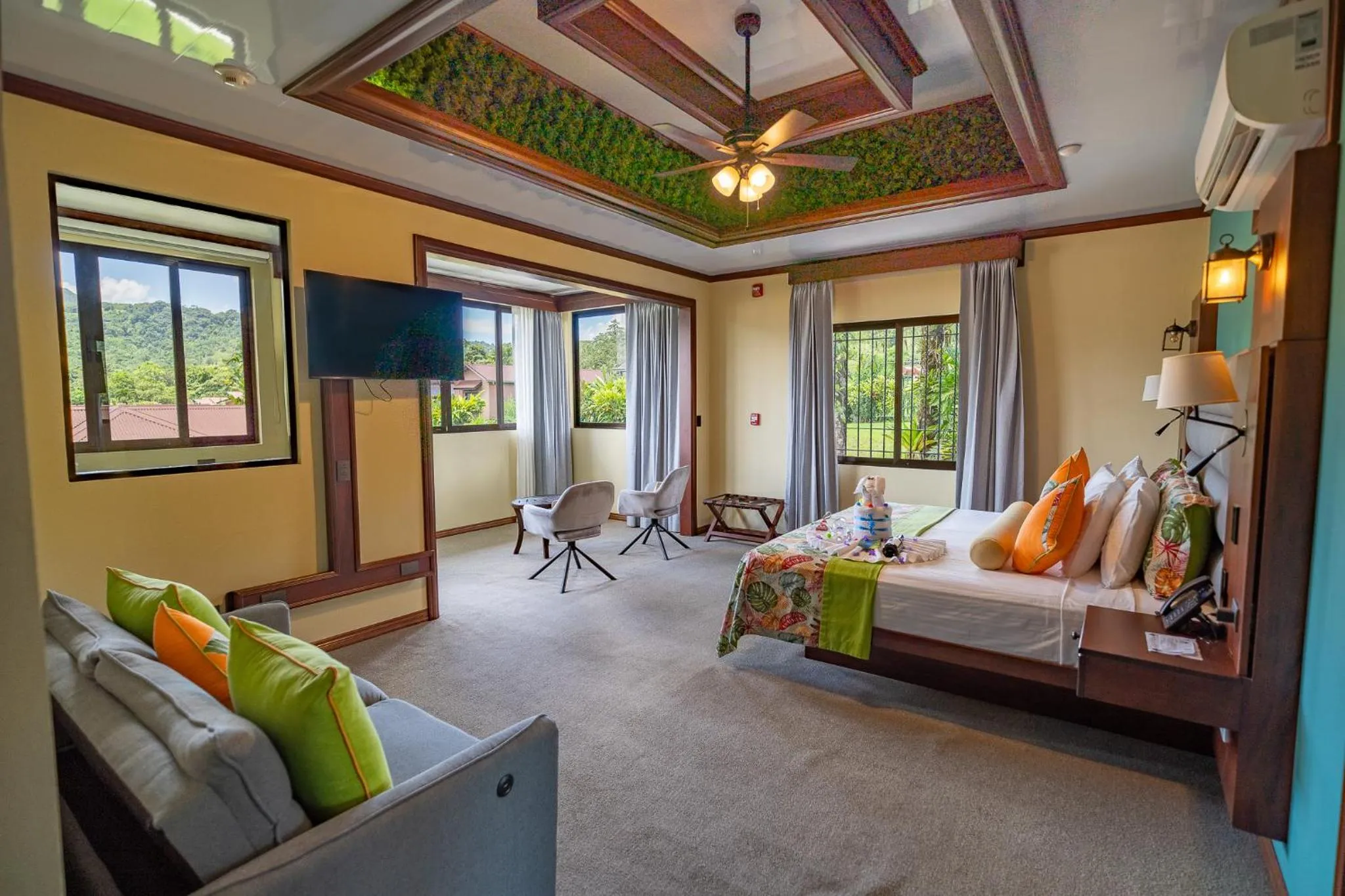 Bed in Hotel Arenal Springs Resort & Spa