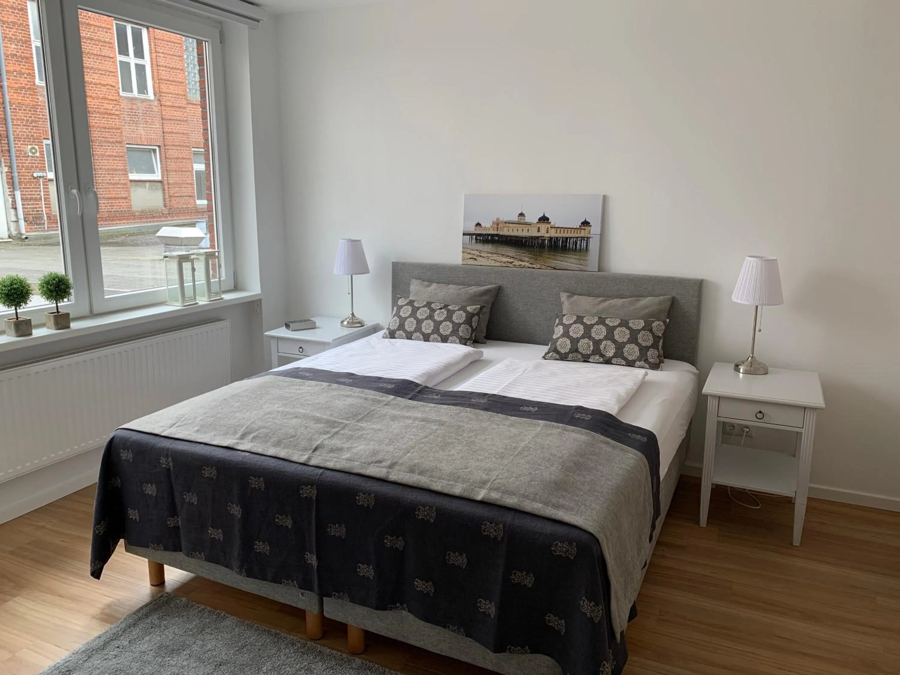 Photo of the whole room, Bed in acora Kiel Living the City