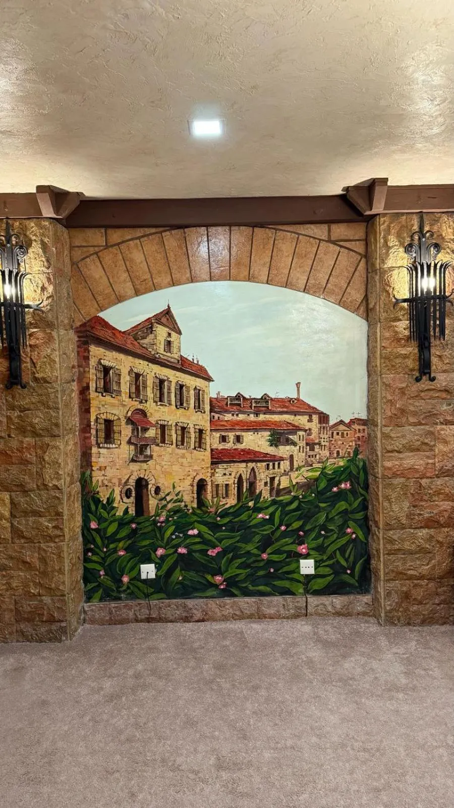 Decorative detail in DeLin Hotel And Tours