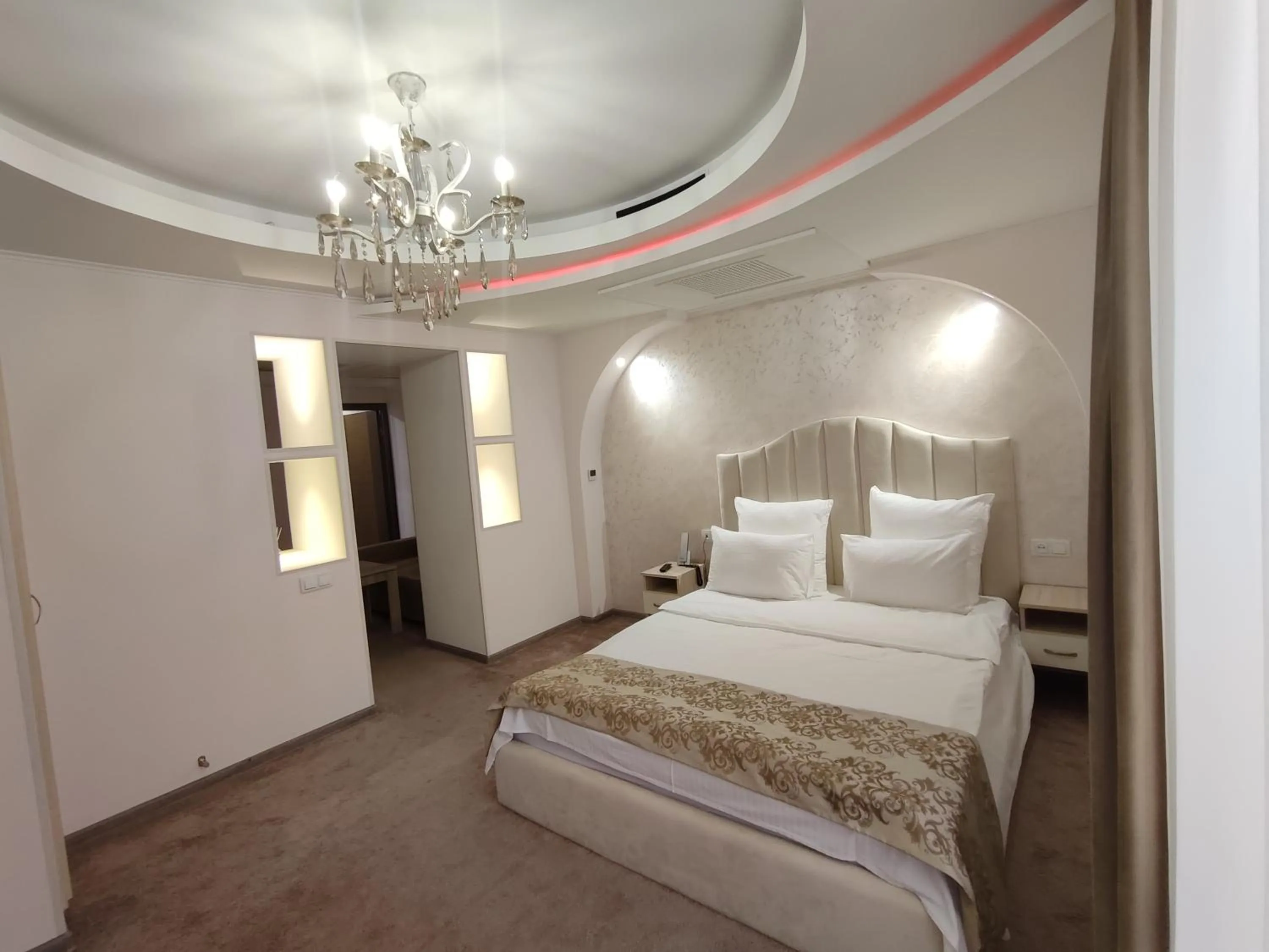 Bedroom, Bed in DeLin Hotel And Tours