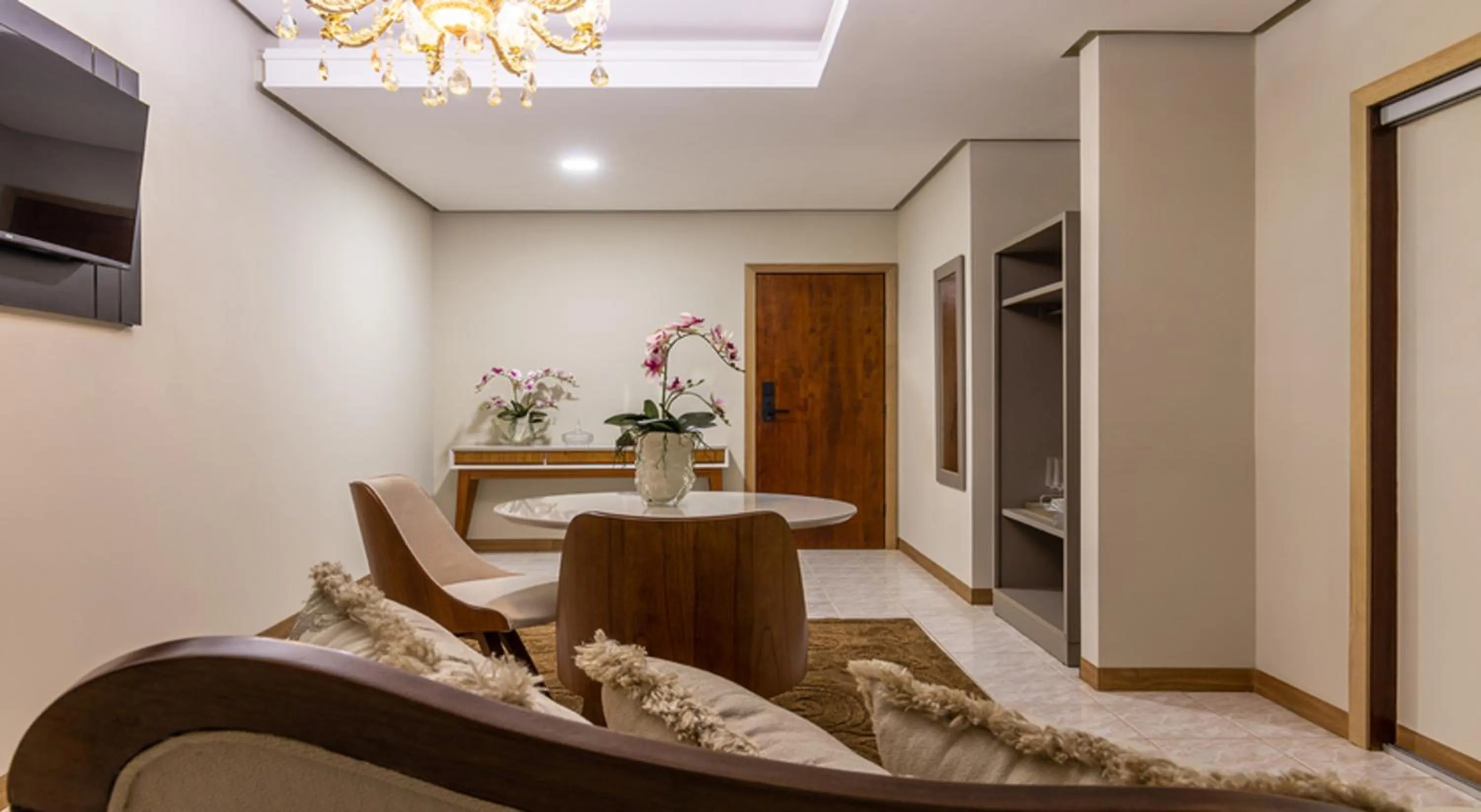 Communal lounge/ TV room in Hotel Dan Inn Uberlandia By Nacional Inn