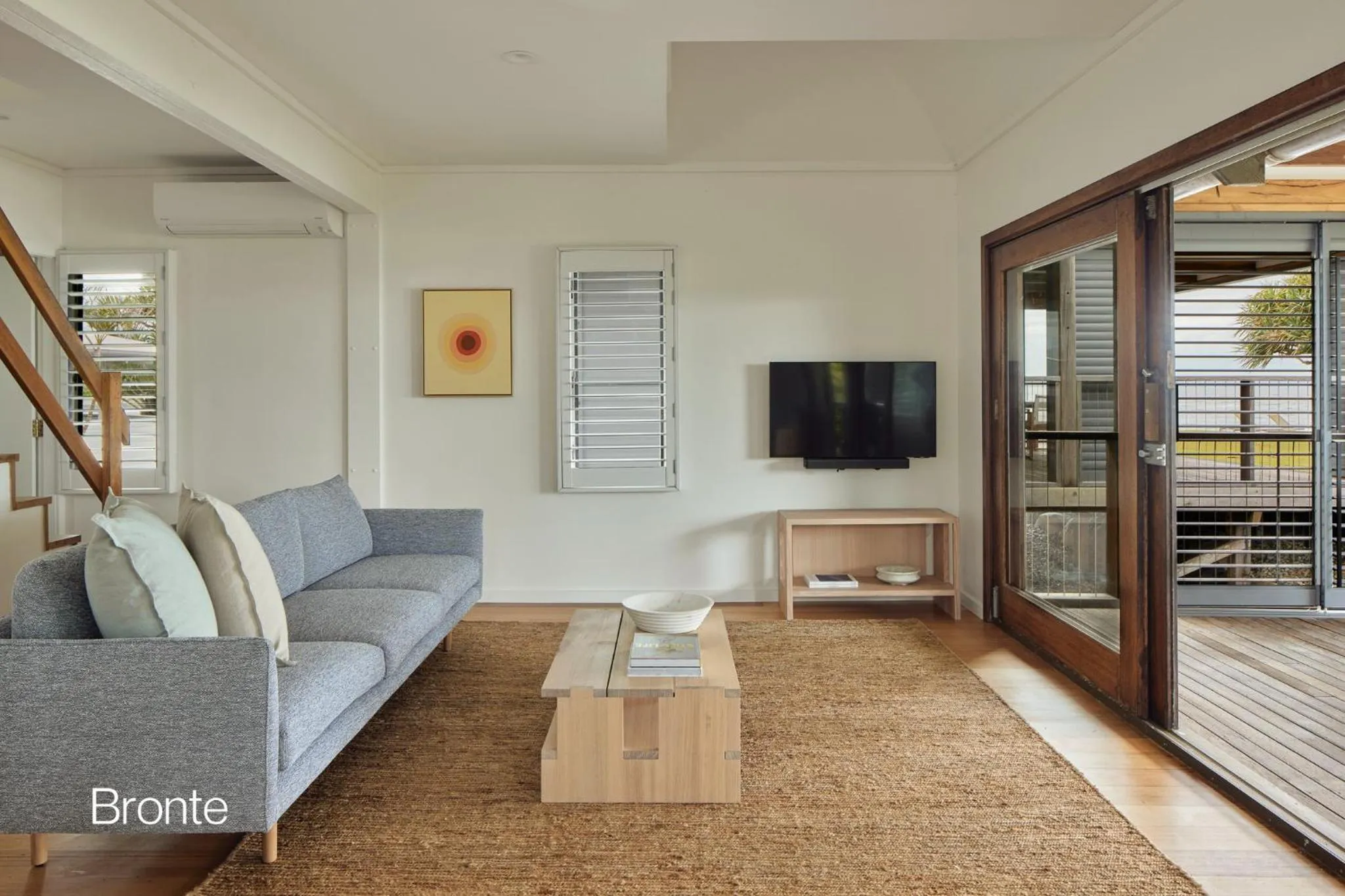 Communal lounge/ TV room in Bluewater on the Beach