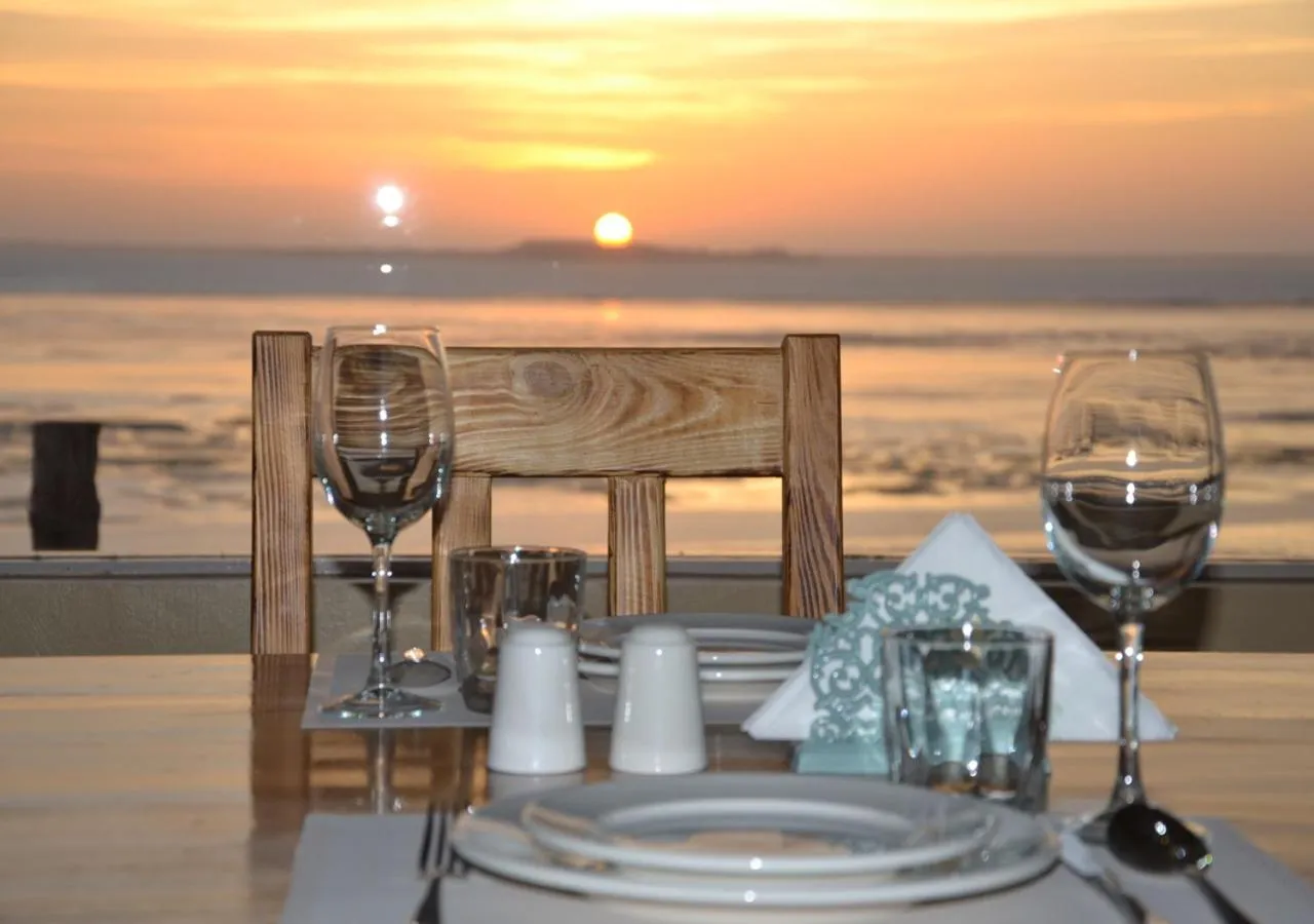 Restaurant/places to eat in PARAISO DAKHLA