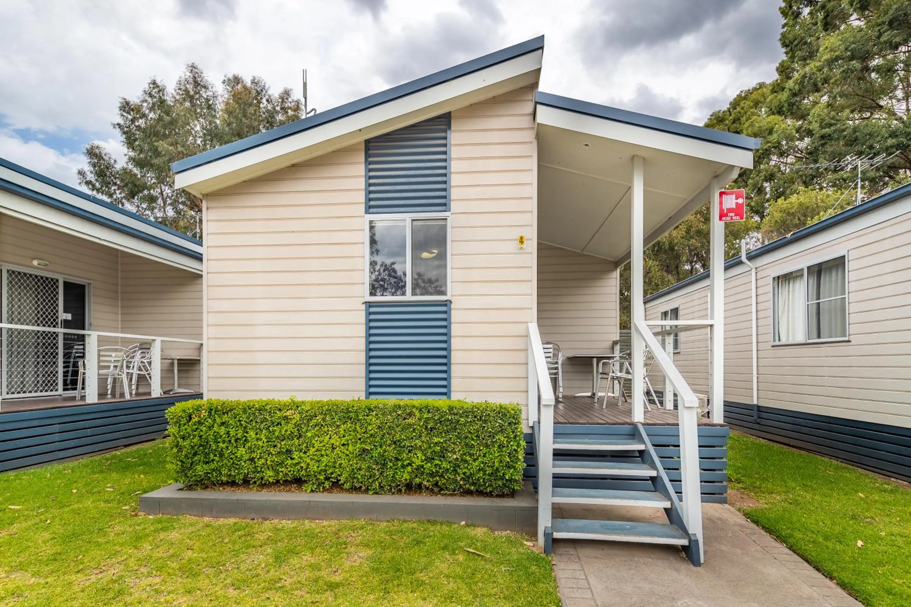 Deluxe Two-Bedroom Cabin in Ingenia Holidays Nepean River