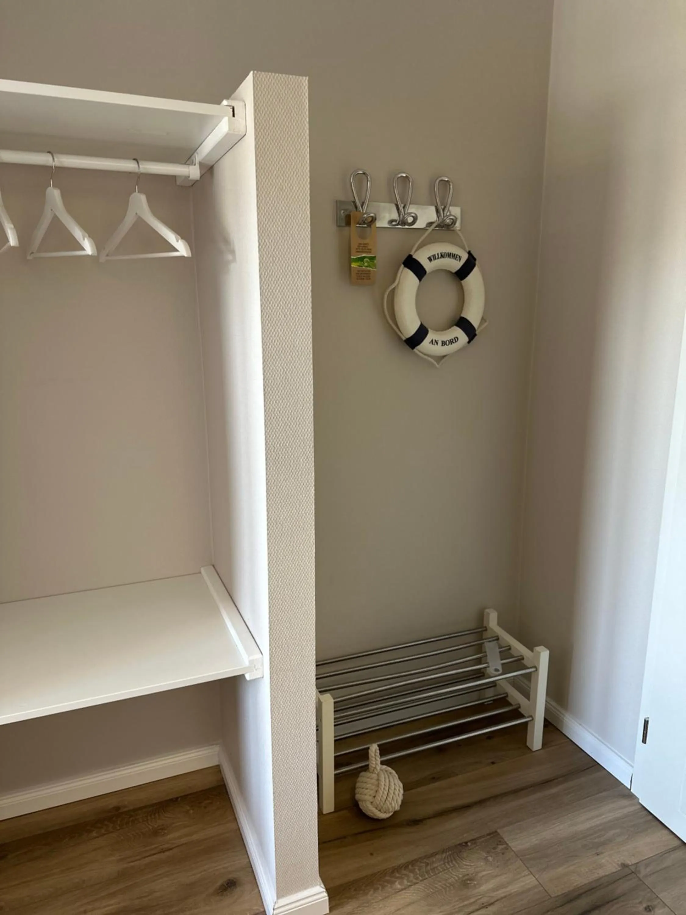 wardrobe, Bed in Hotel Restaurant Ostsee-Anker