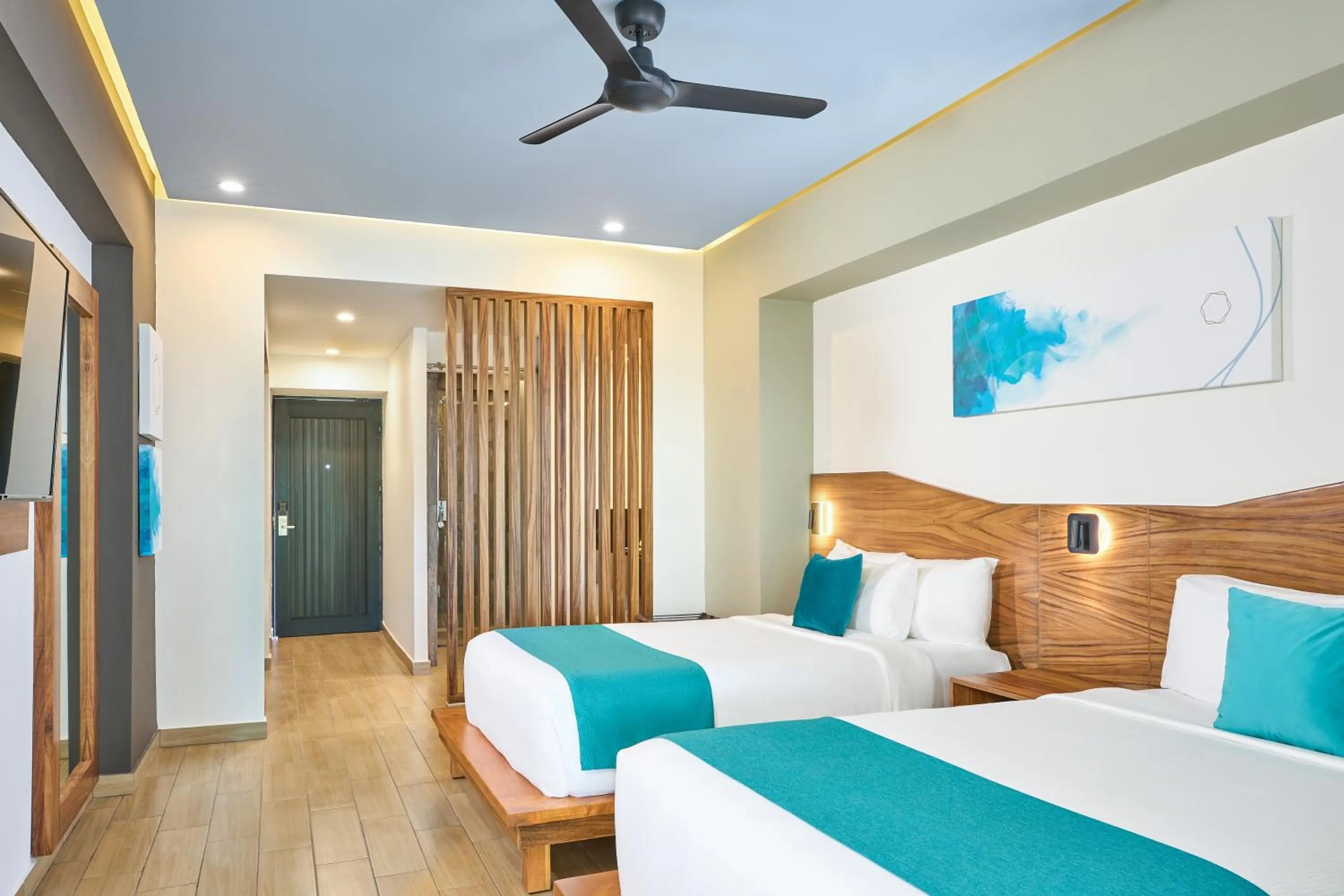 Bedroom, Bed in Cristalino Lagoon Front Hotel, Restaurant & Spa