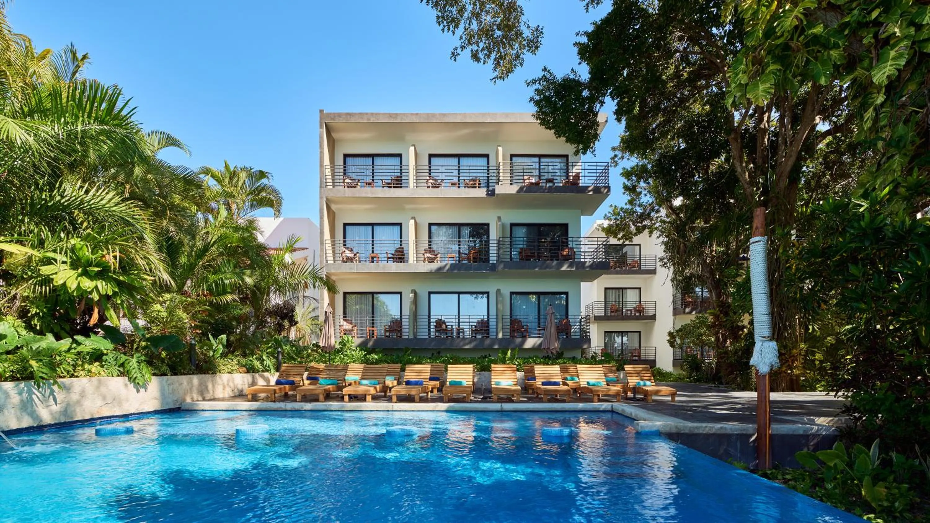 Swimming pool in Cristalino Lagoon Front Hotel, Restaurant & Spa