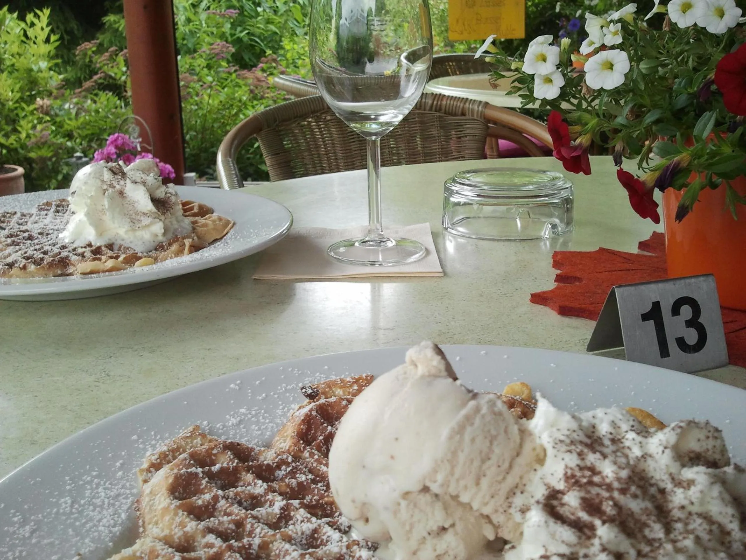 Food in Hotelanlage Country Lodge