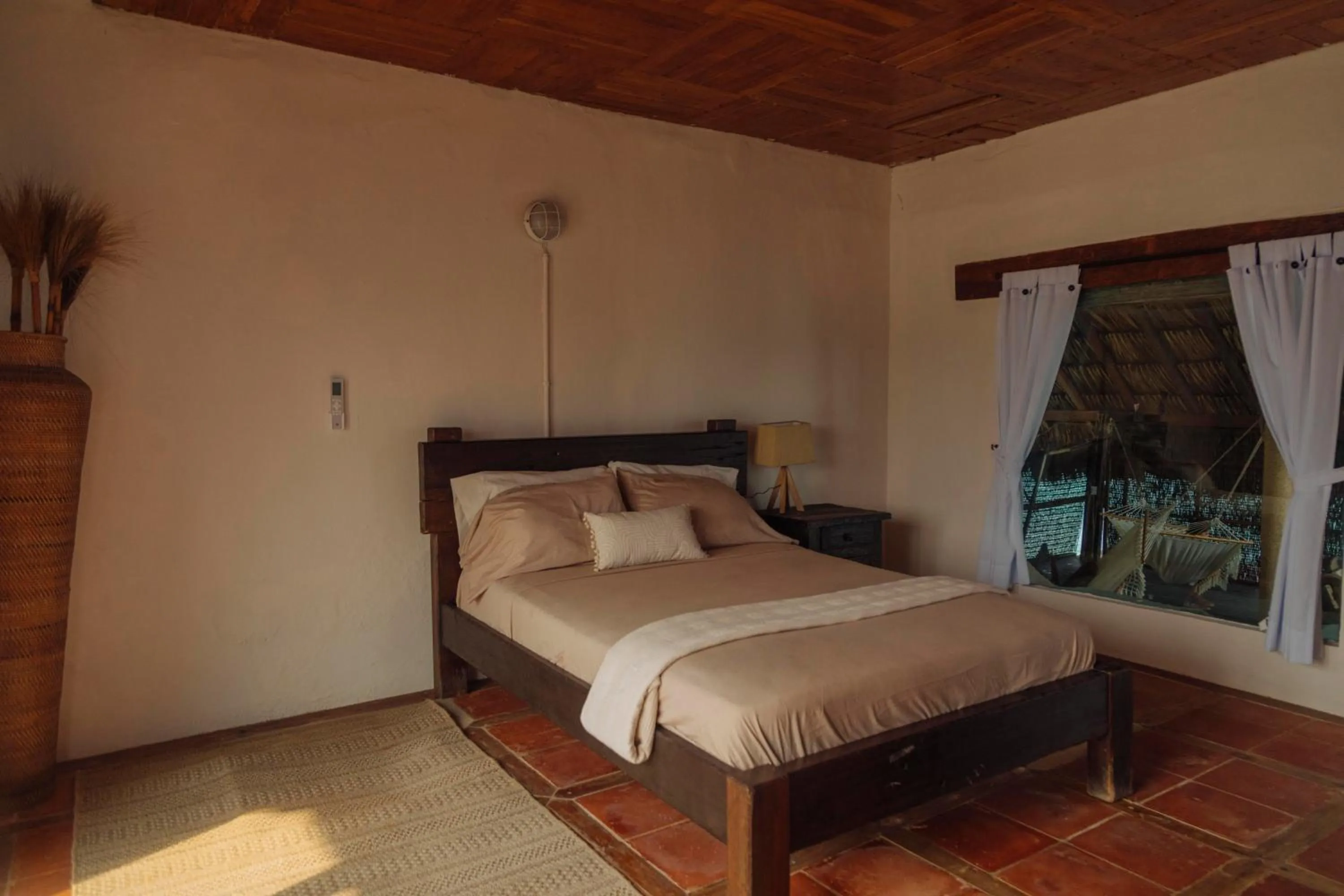 Bedroom, Bed in Isla Kalua - Private Ocean Villa
