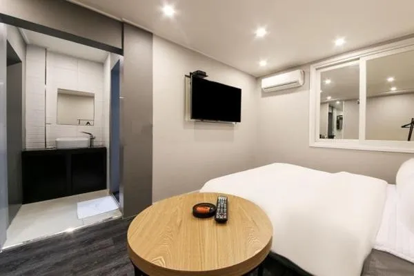 Bed in Gamdong Hotel